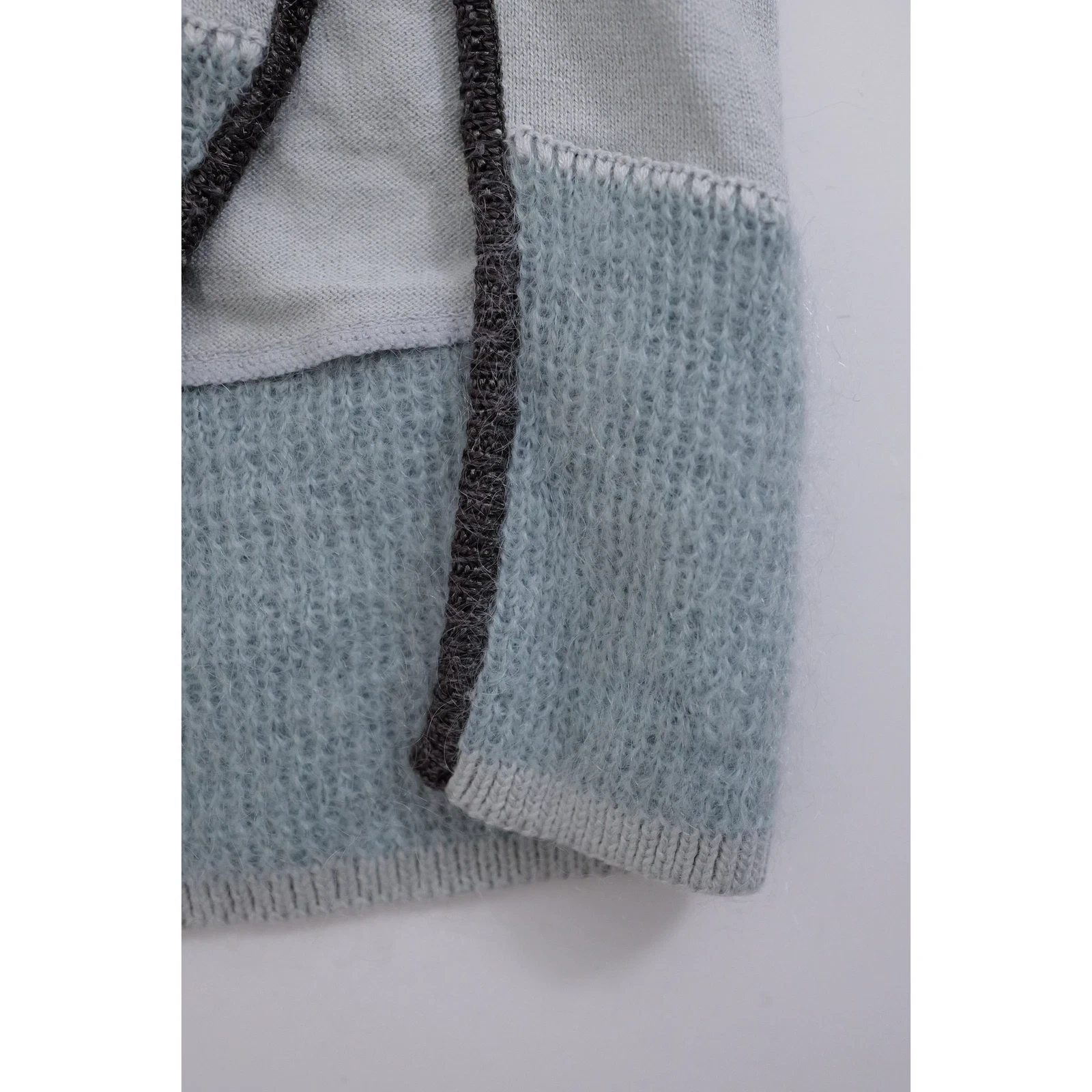 ISSEY MIYAKE Gilet long en laine Bleu vintage, passéist — photo 9
