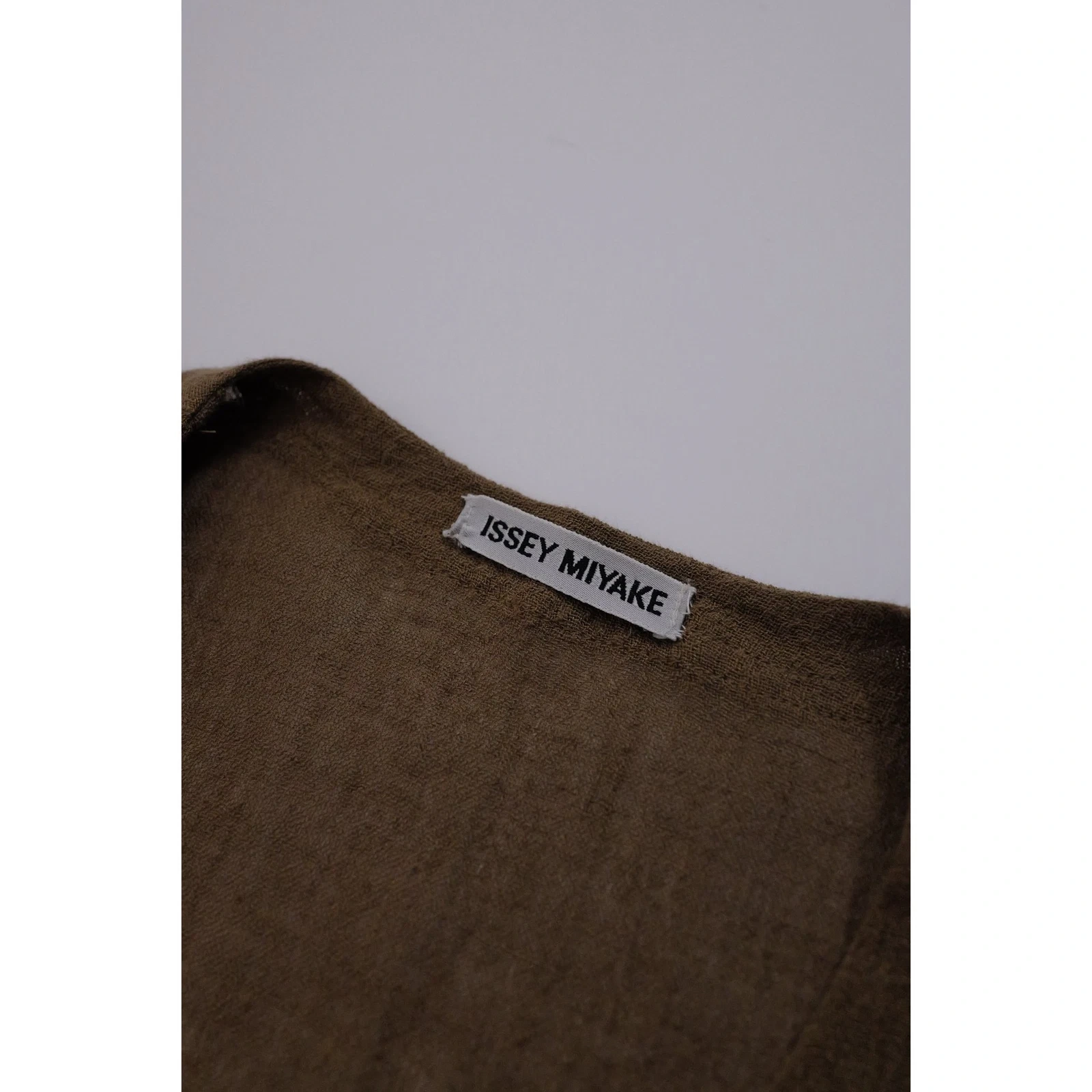 ISSEY MIYAKE Cardigan en lin Marron vintage, passéist — photo 6