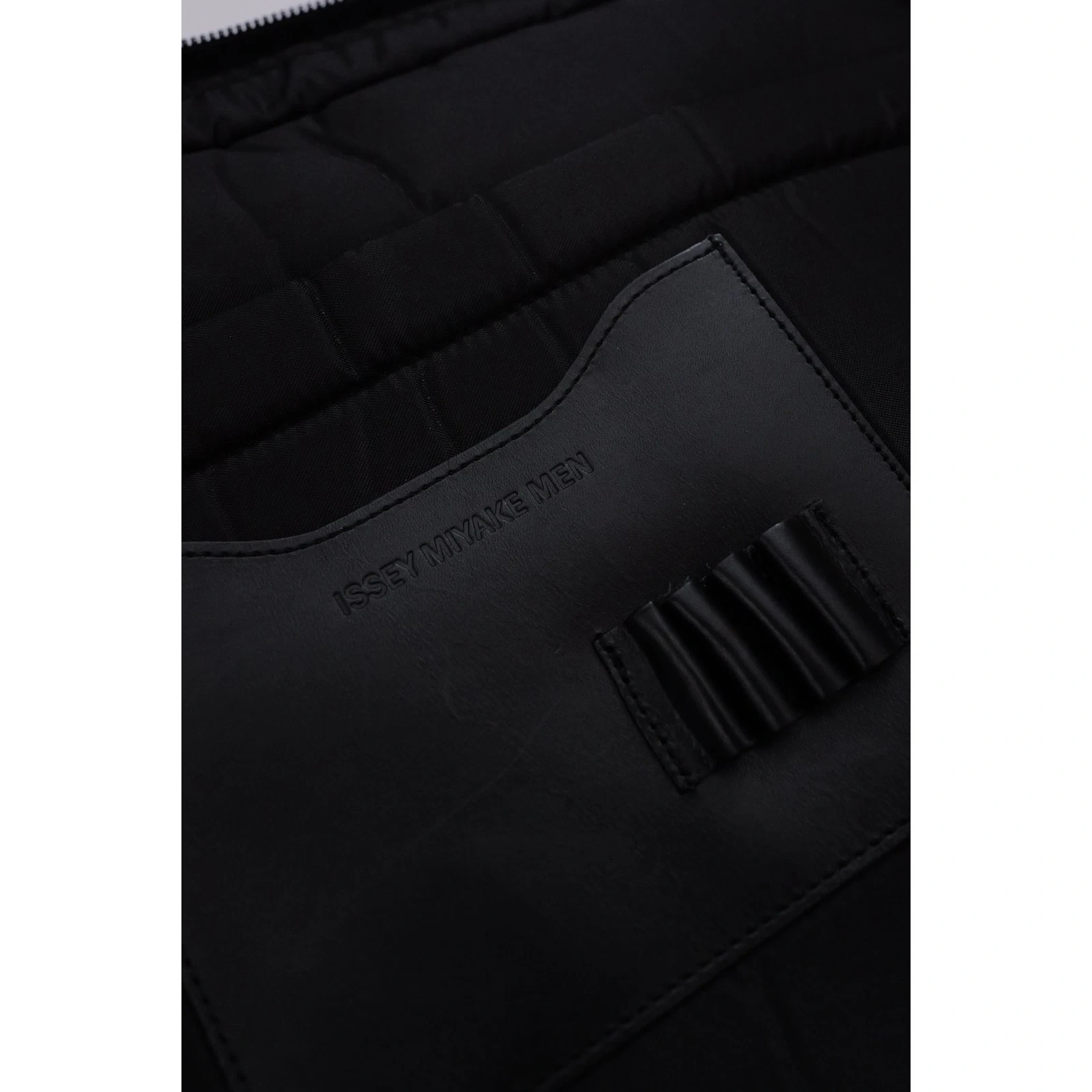 ISSEY MIYAKE Cartable Noir vintage, passéist — photo 15