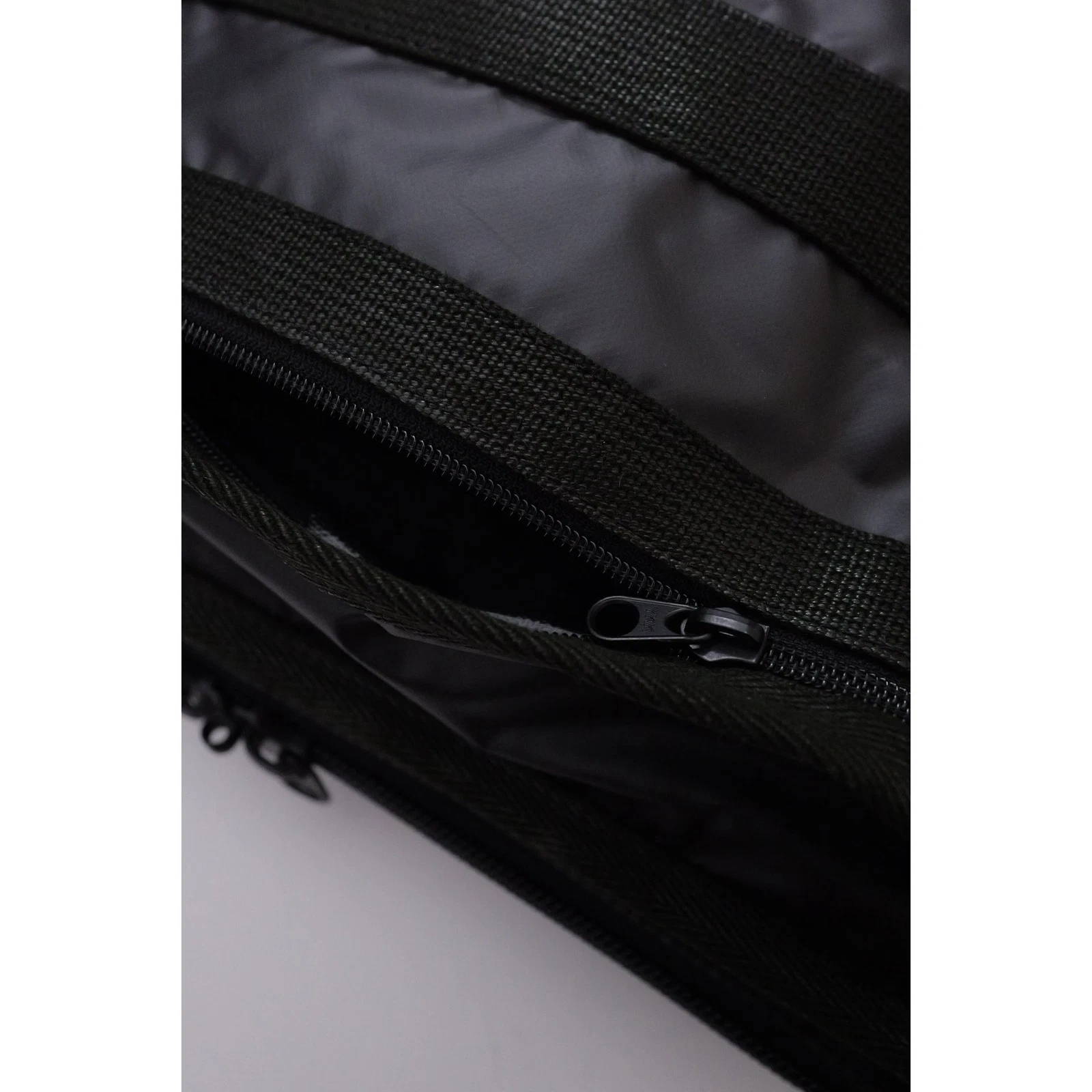 ISSEY MIYAKE Cartable Noir vintage, passéist — photo 5