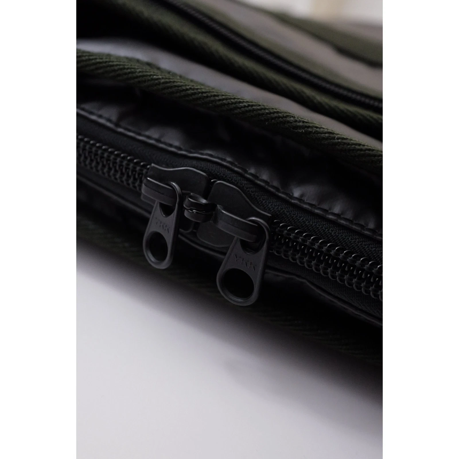 ISSEY MIYAKE Cartable Noir vintage, passéist — photo 8