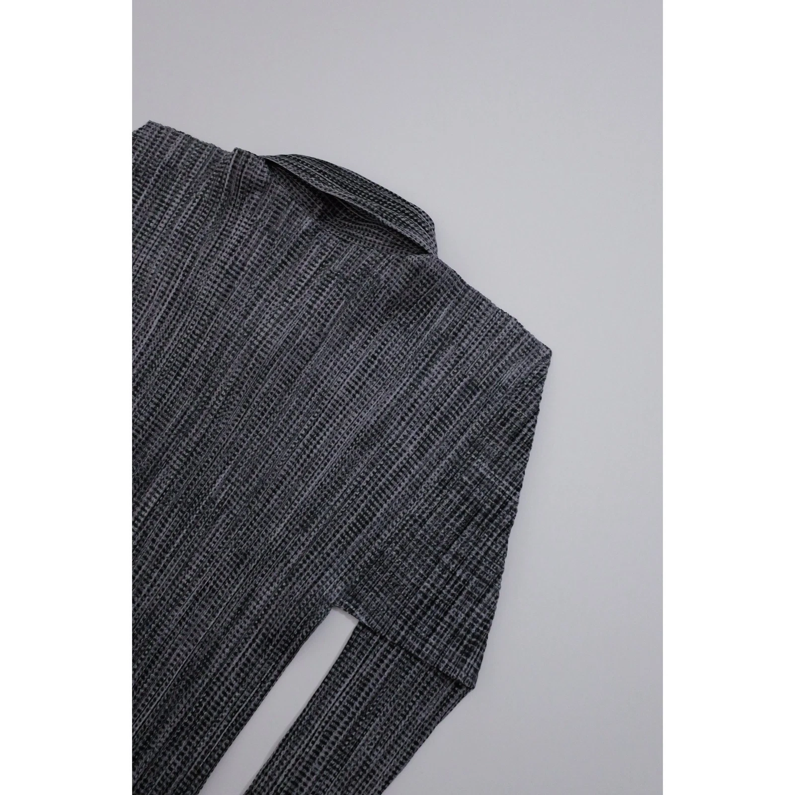 ISSEY MIYAKE Blouse Gris vintage, passéist — photo 12