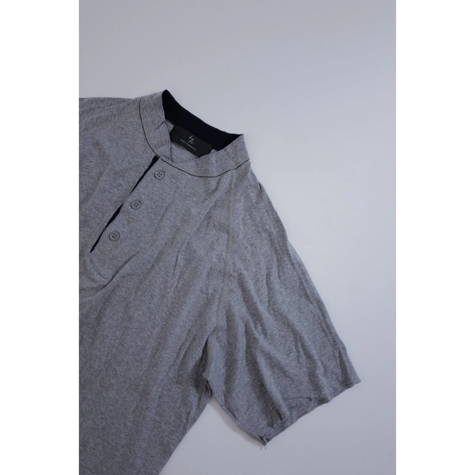 YOHJI YAMAMOTO Polo Gris vintage, passéist — photo 2
