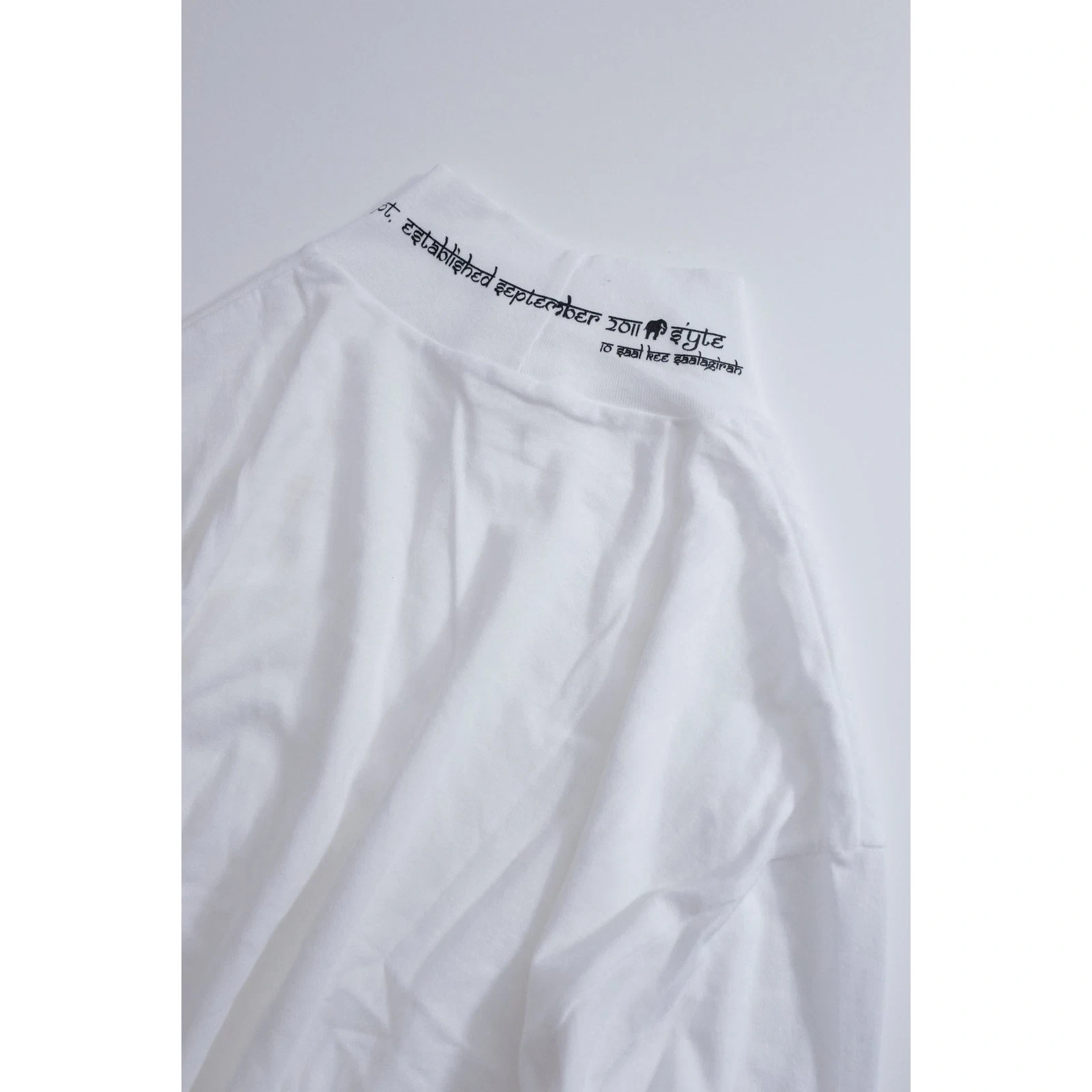 YOHJI YAMAMOTO Tee shirt Blanc vintage, passéist — photo 12