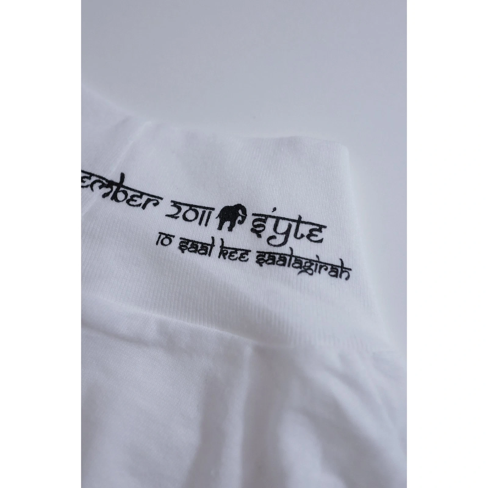 YOHJI YAMAMOTO Tee shirt Blanc vintage, passéist — photo 14