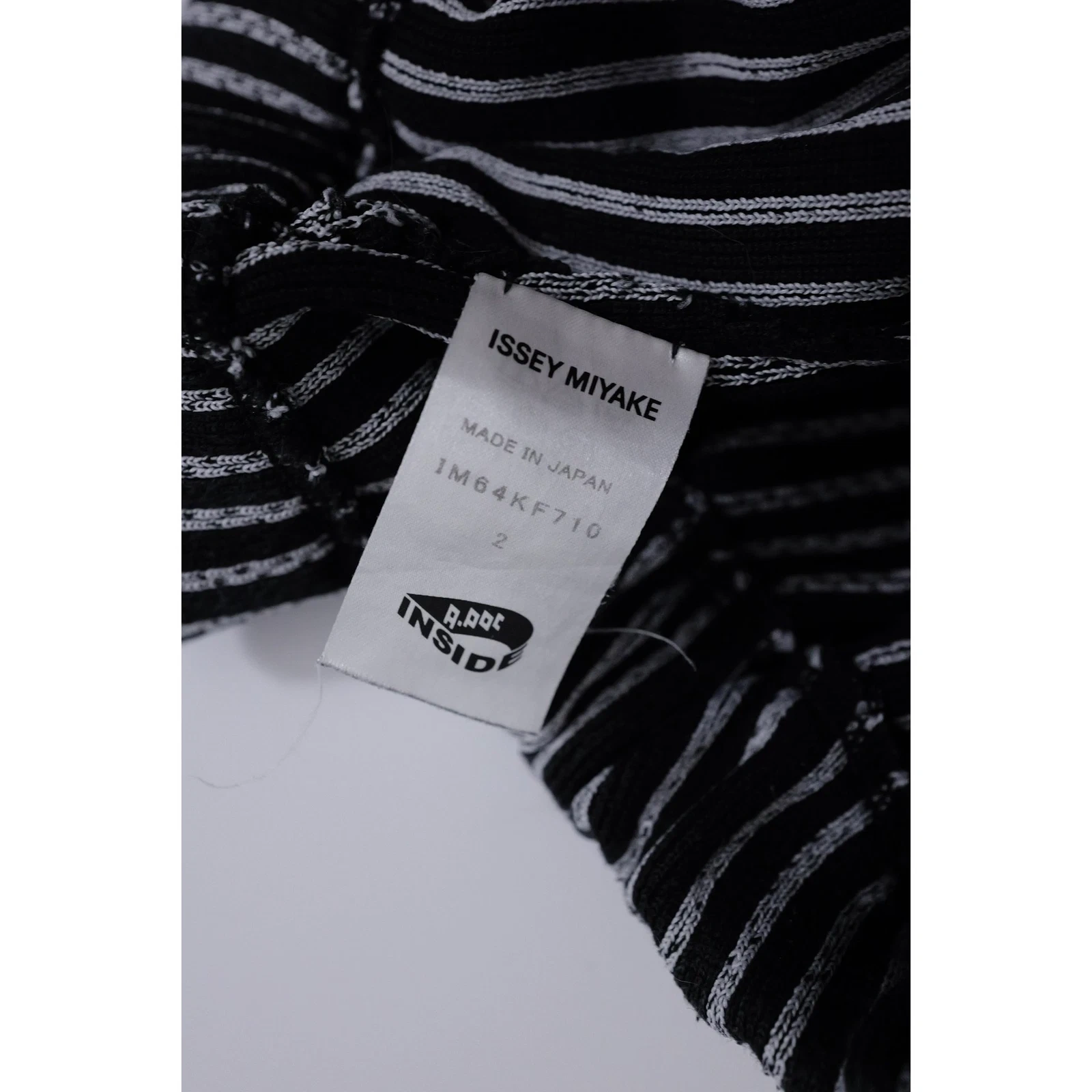 ISSEY MIYAKE Pantalon court Gris vintage, passéist — photo 8