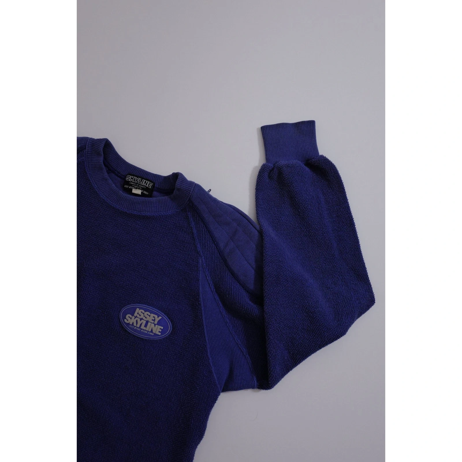 ISSEY MIYAKE Sweat Bleu vintage, passéist — photo 2