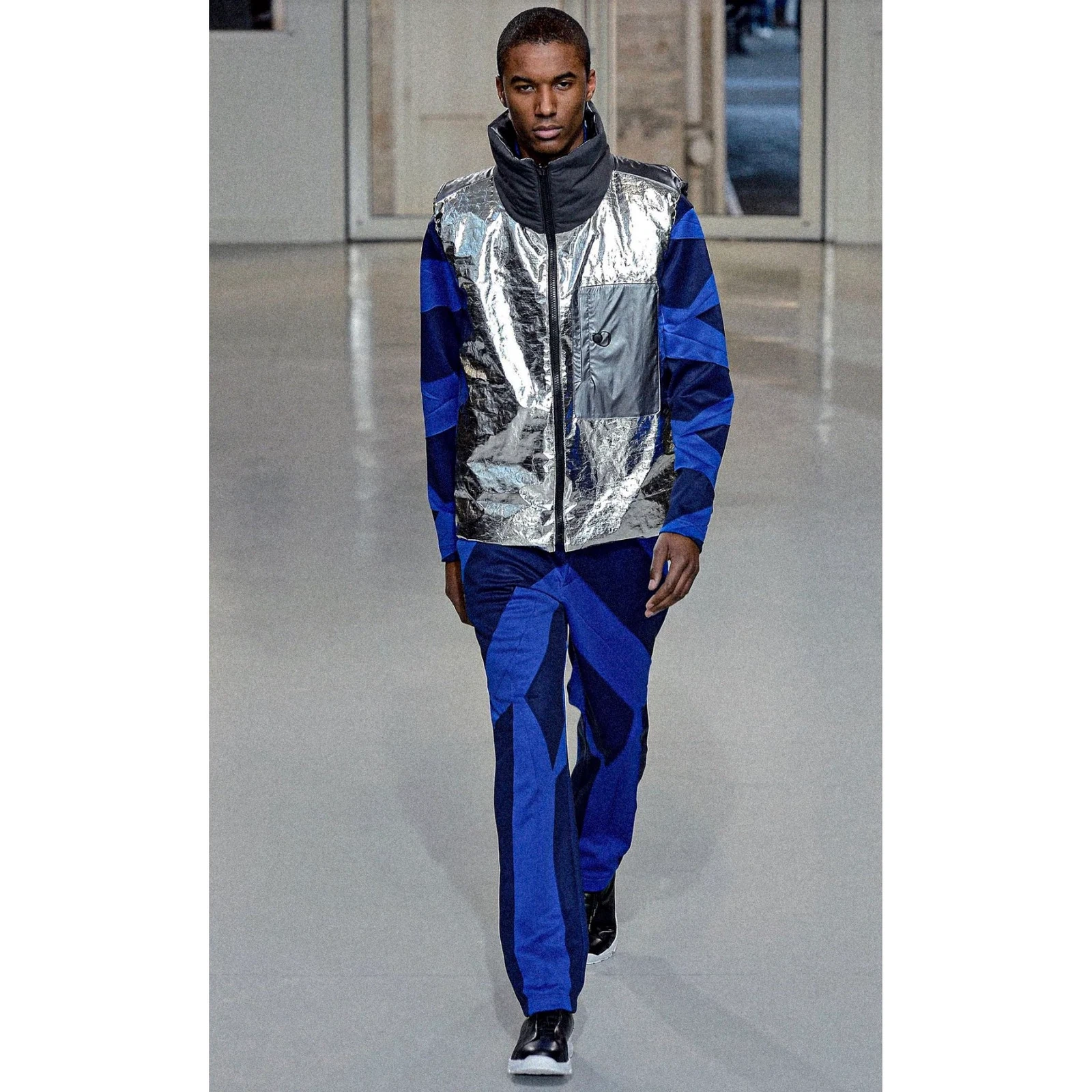 ISSEY MIYAKE Sweat Marine vintage, passéist — photo 11
