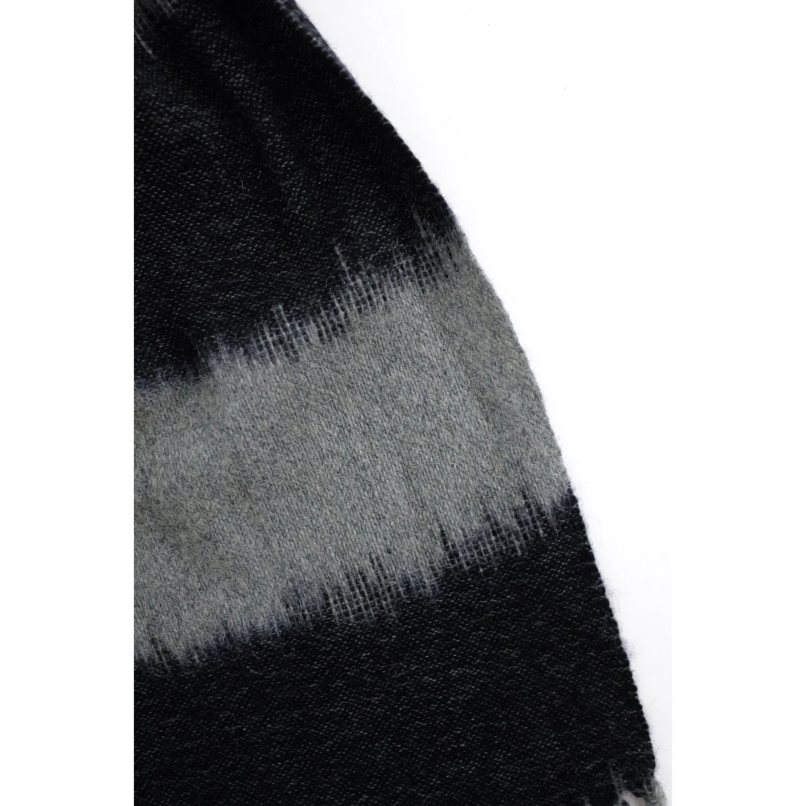 ISSEY MIYAKE Echarpe en laine Anthracite vintage, passéist — photo 11