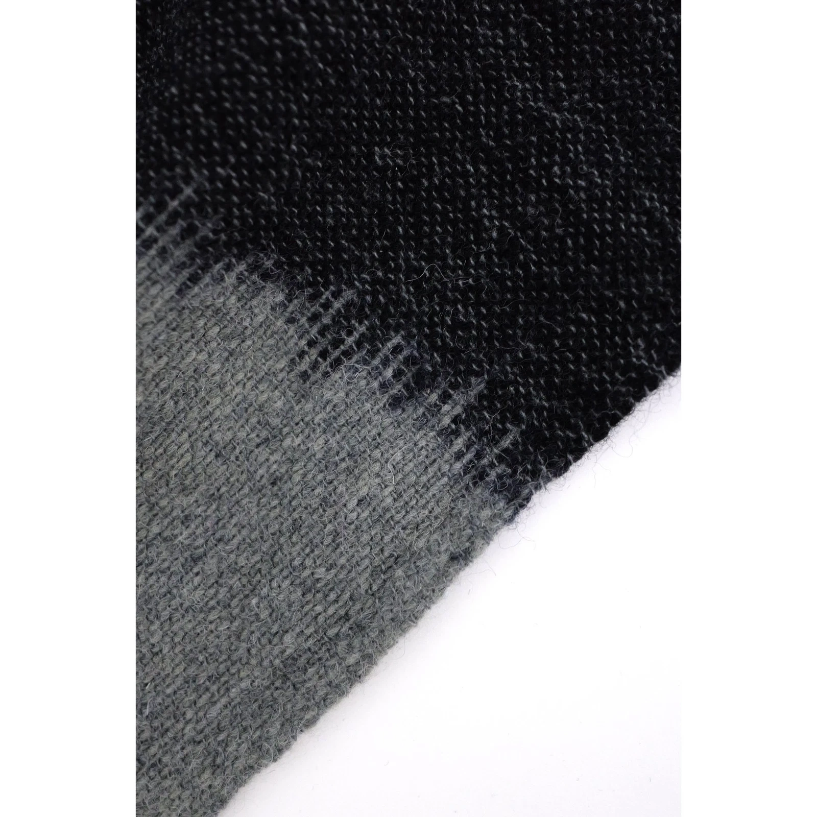 ISSEY MIYAKE Echarpe en laine Anthracite vintage, passéist — photo 12