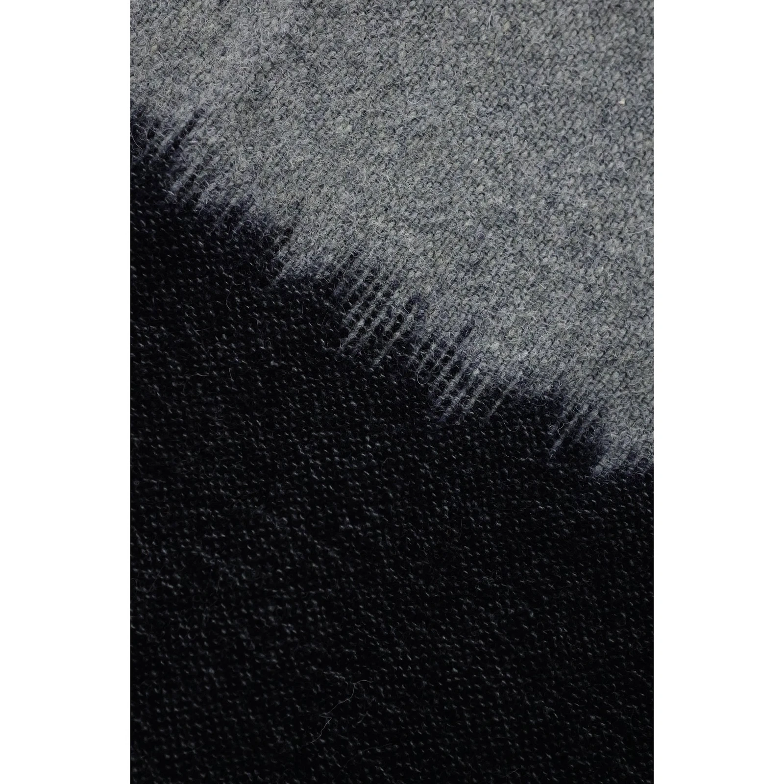 ISSEY MIYAKE Echarpe en laine Anthracite vintage, passéist — photo 4