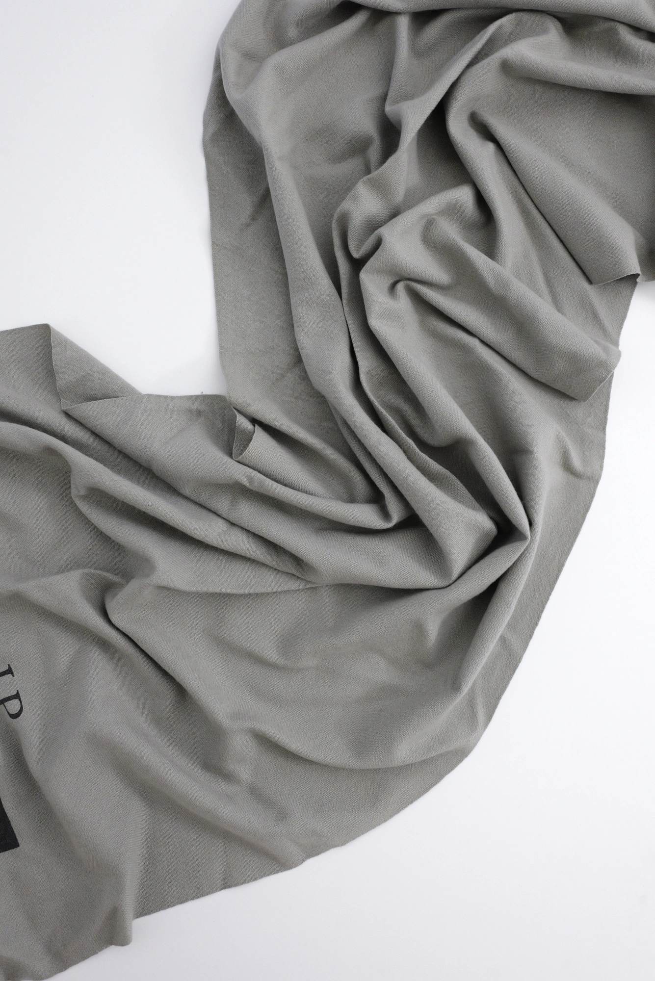YOHJI YAMAMOTO Echarpe en soie Gris vintage, passéist — photo 3
