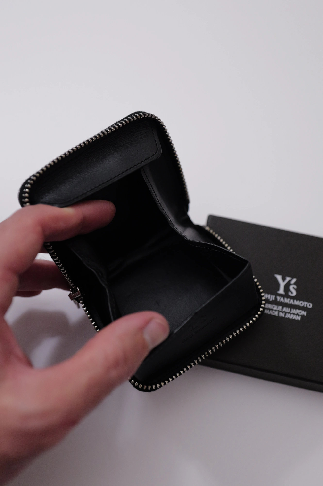 YOHJI YAMAMOTO Portefeuille en cuir verni Métal vintage, passéist — photo 8