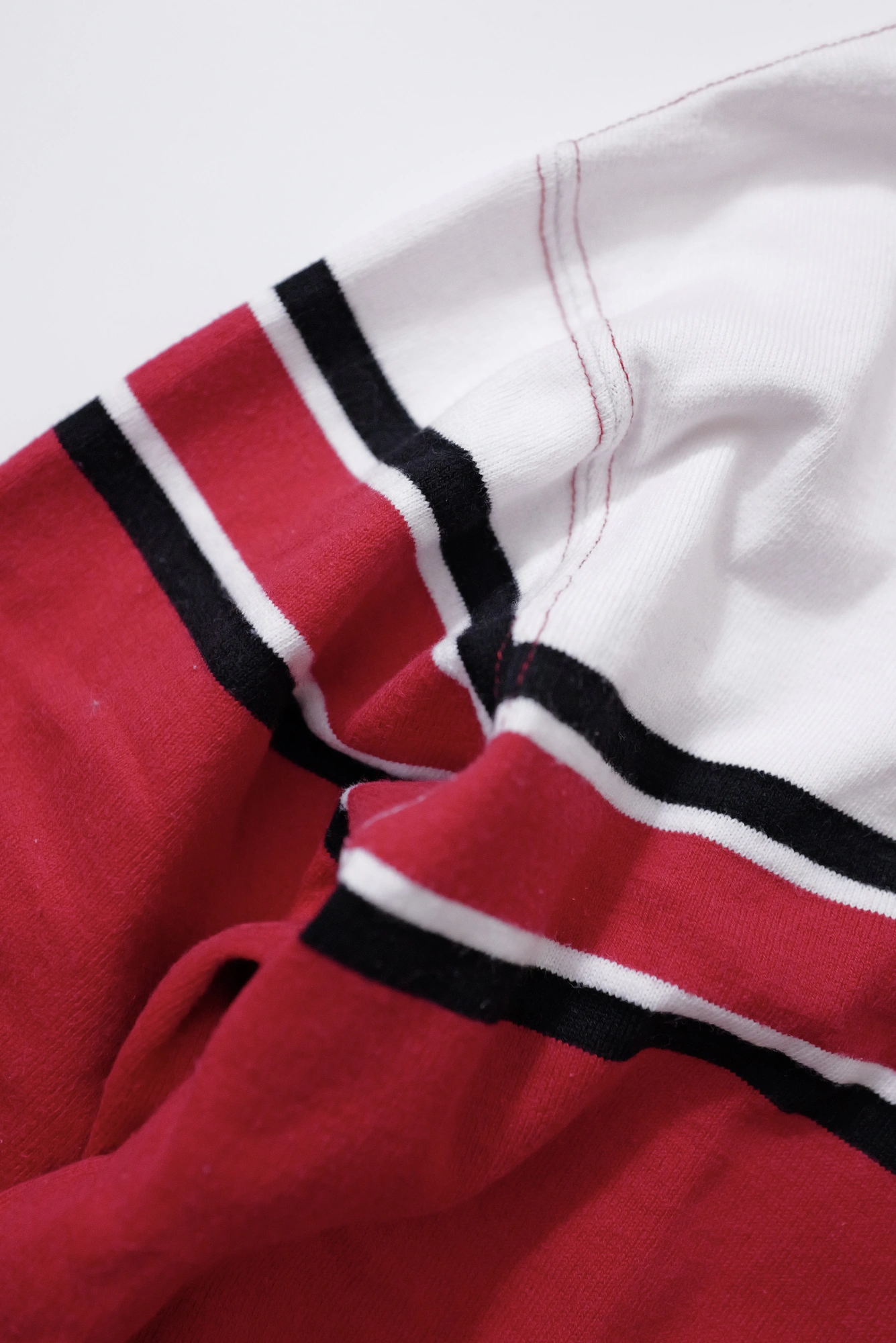 COMME DES GARÇONS Sweat Rouge vintage, passéist — photo 9