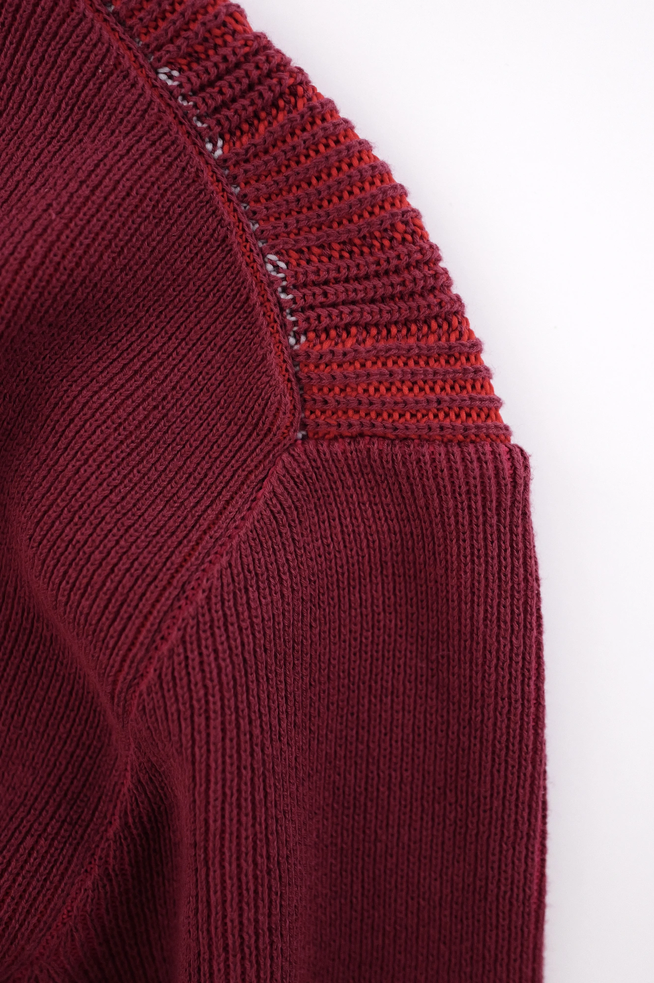 ISSEY MIYAKE Pull Bordeaux vintage, passéist — photo 15