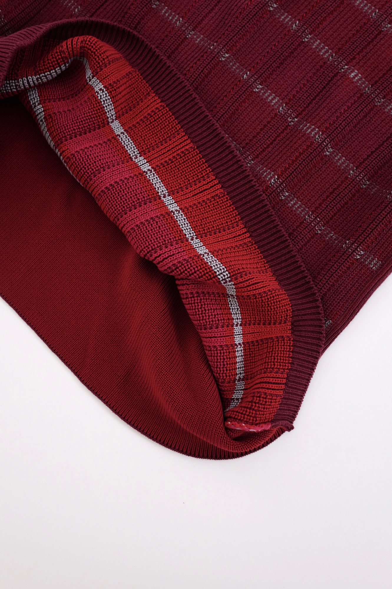 ISSEY MIYAKE Pull Bordeaux vintage, passéist — photo 9