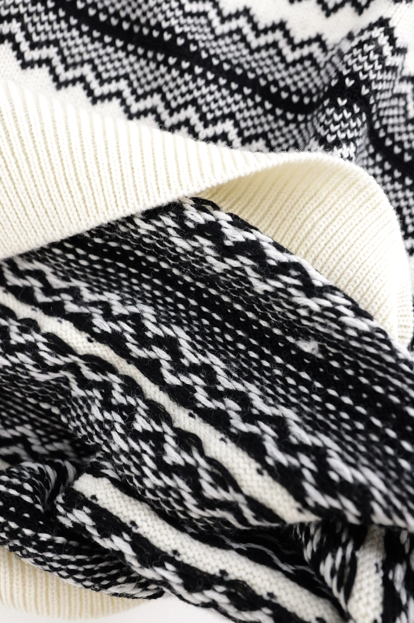 YOHJI YAMAMOTO Pull en laine Noir vintage, passéist — photo 11