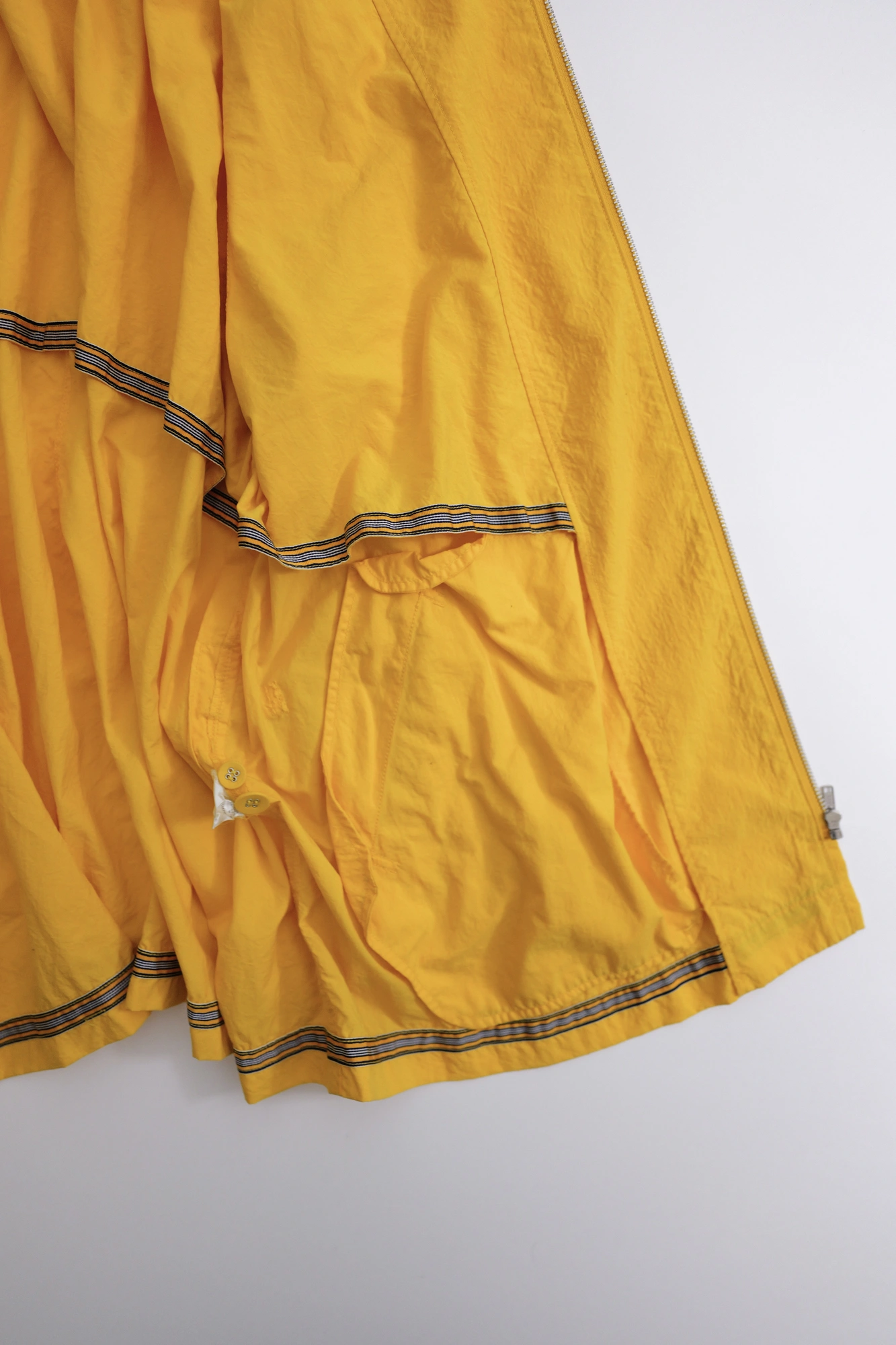 ISSEY MIYAKE Blouson Jaune vintage, passéist — photo 13