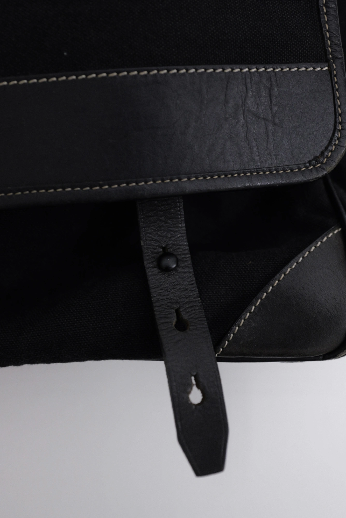 ISSEY MIYAKE Cartable en toile Noir vintage, passéist — photo 5
