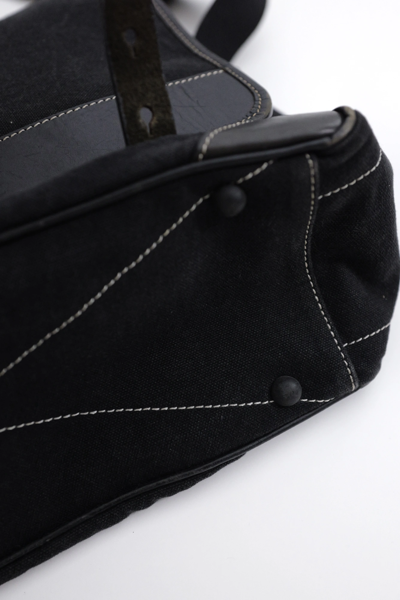 ISSEY MIYAKE Cartable en toile Noir vintage, passéist — photo 7