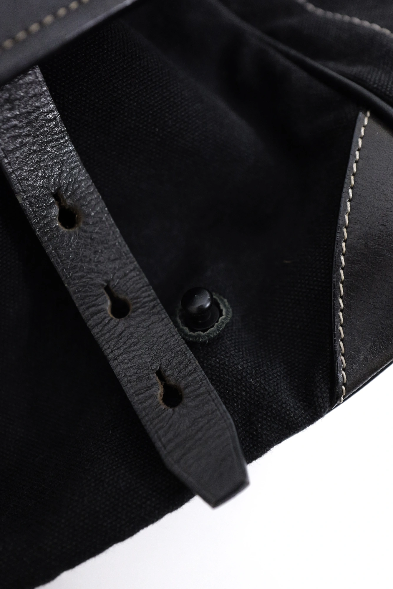 ISSEY MIYAKE Cartable en toile Noir vintage, passéist — photo 8