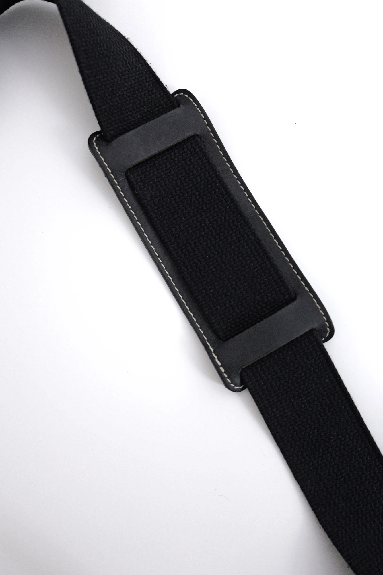 ISSEY MIYAKE Cartable en toile Noir vintage, passéist — photo 9