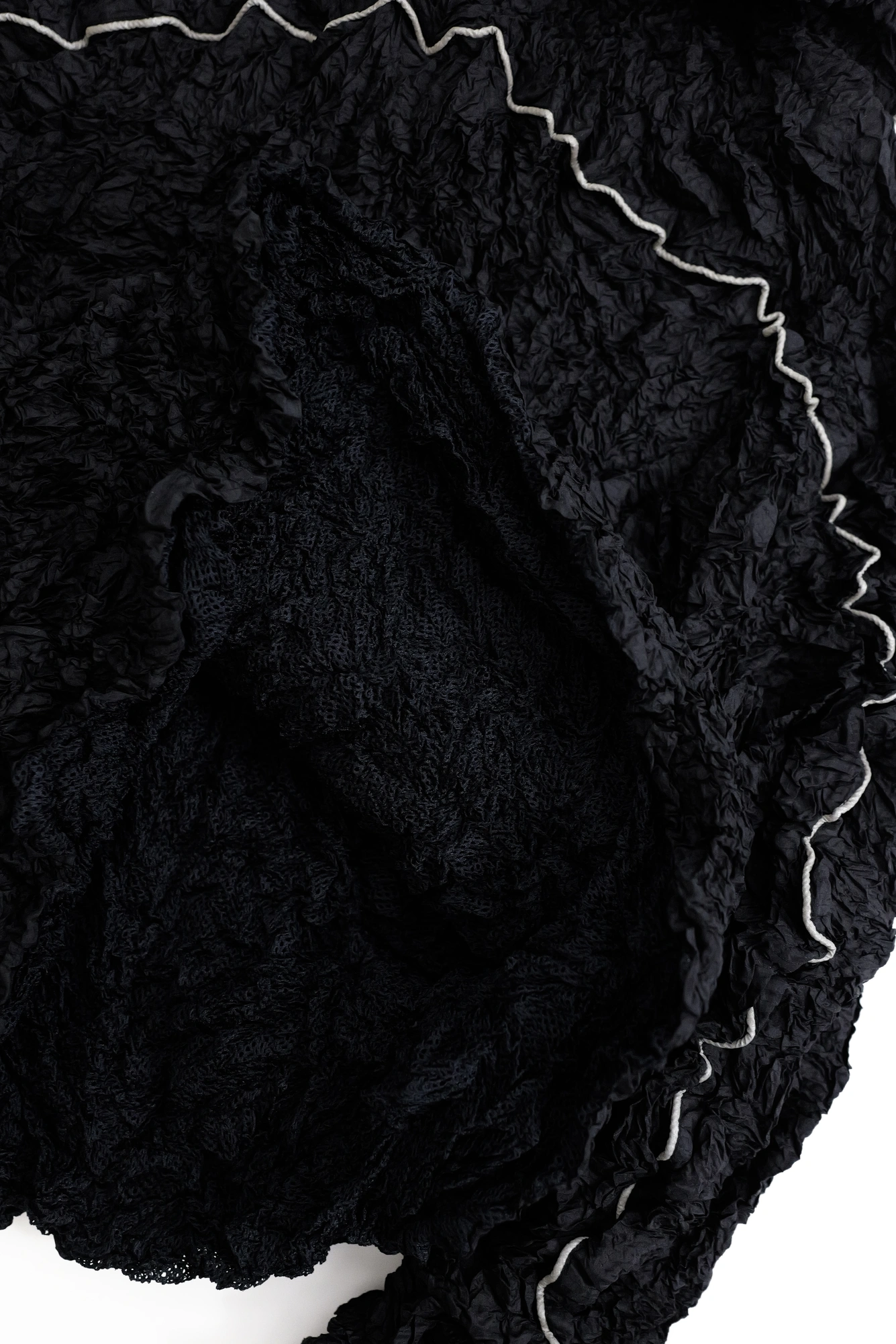 ISSEY MIYAKE Blouson Noir vintage, passéist — photo 17