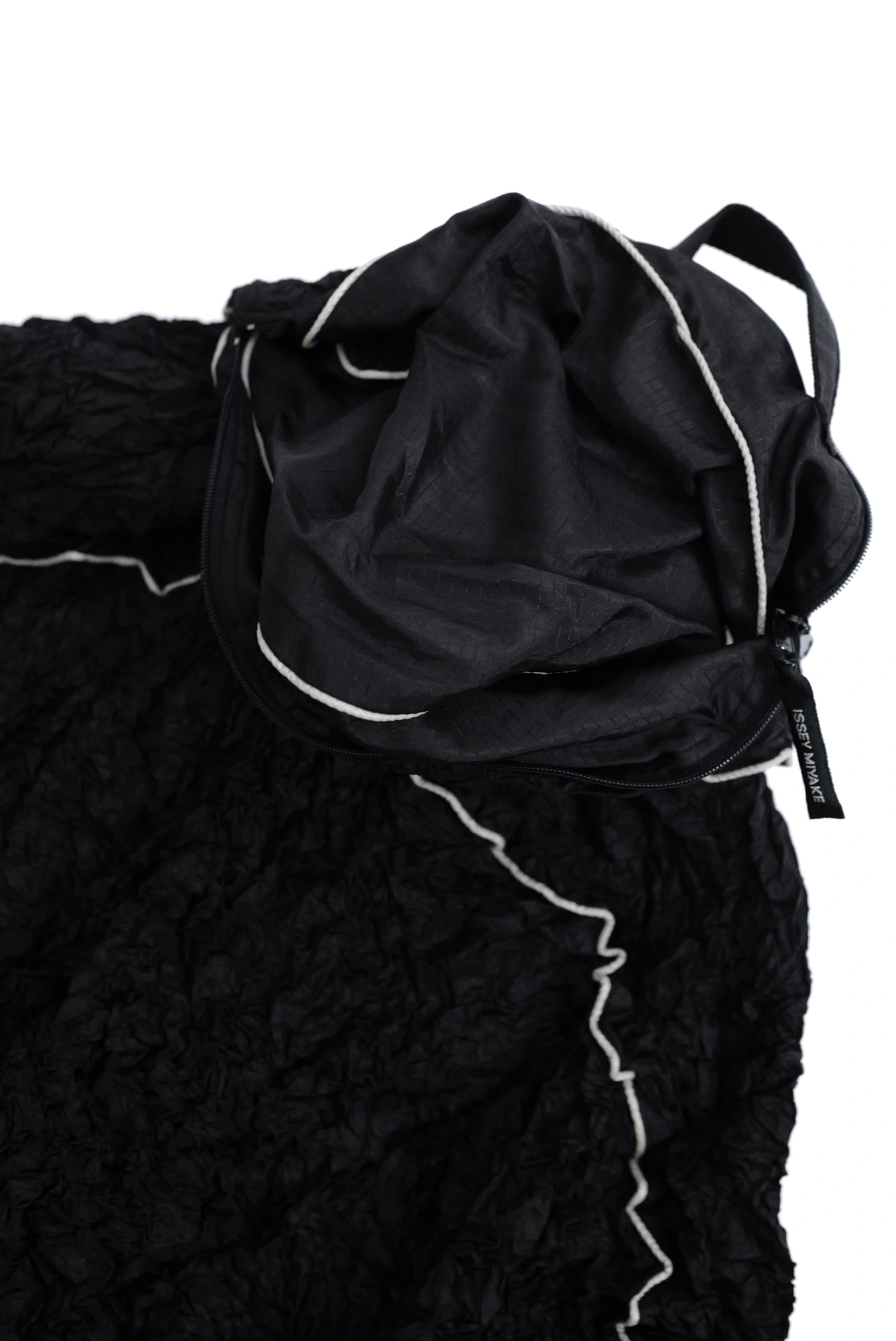 ISSEY MIYAKE Blouson Noir vintage, passéist — photo 20
