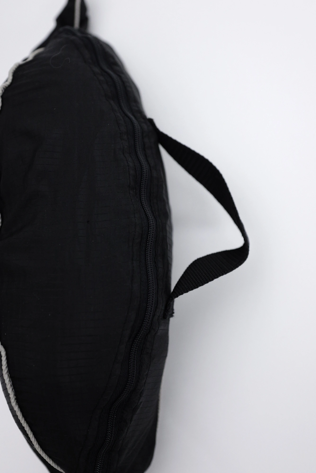 ISSEY MIYAKE Blouson Noir vintage, passéist — photo 23