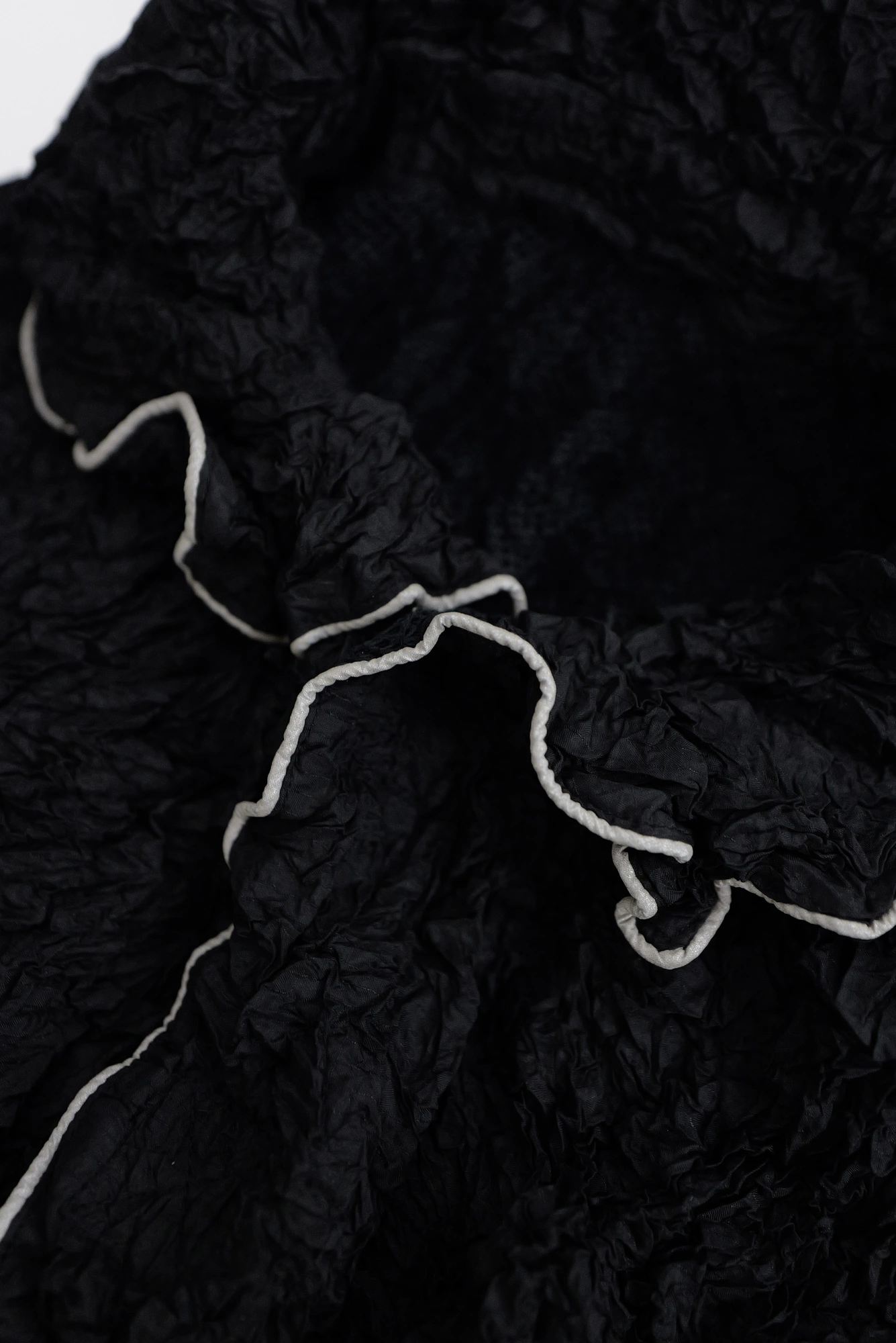 ISSEY MIYAKE Blouson Noir vintage, passéist — photo 6