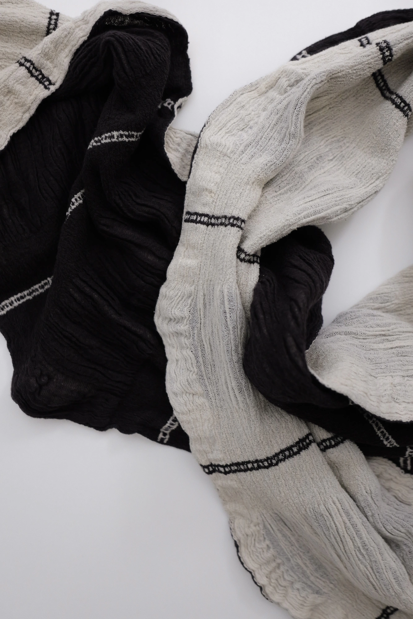 ISSEY MIYAKE Echarpe en cachemire Marron vintage, passéist — photo 14