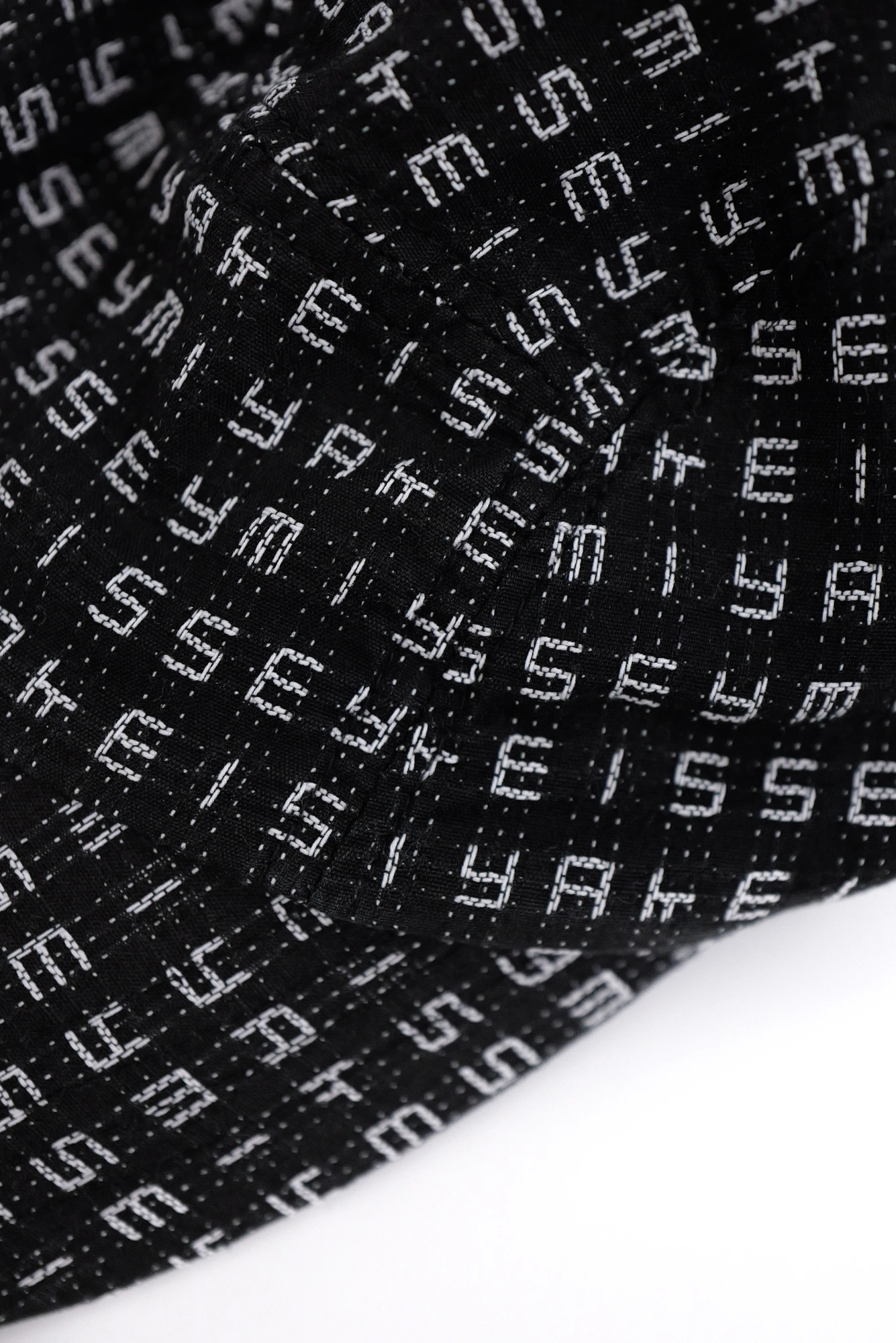 ISSEY MIYAKE Casquette Noir vintage, passéist — photo 14