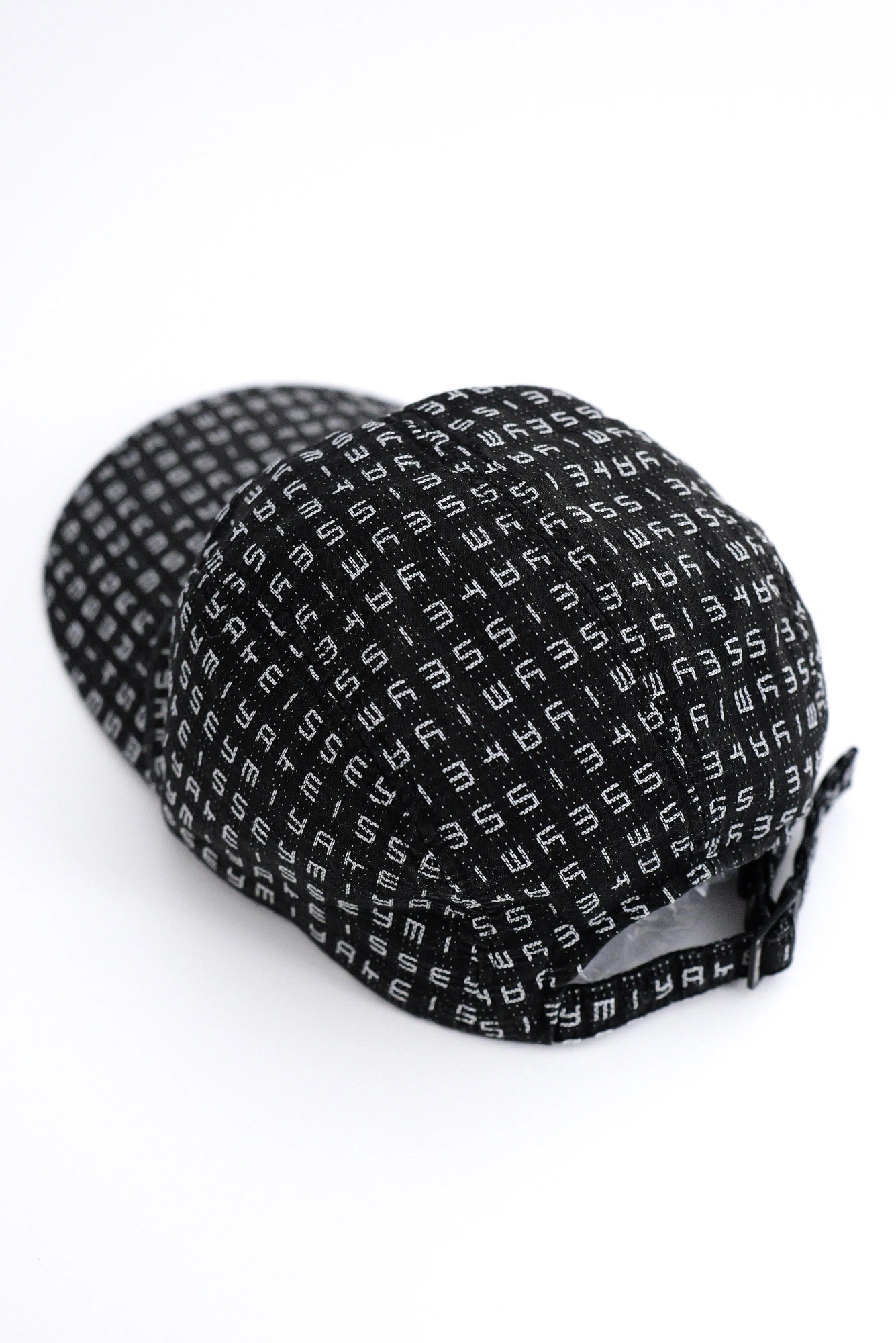 ISSEY MIYAKE Casquette Noir vintage, passéist — photo 6
