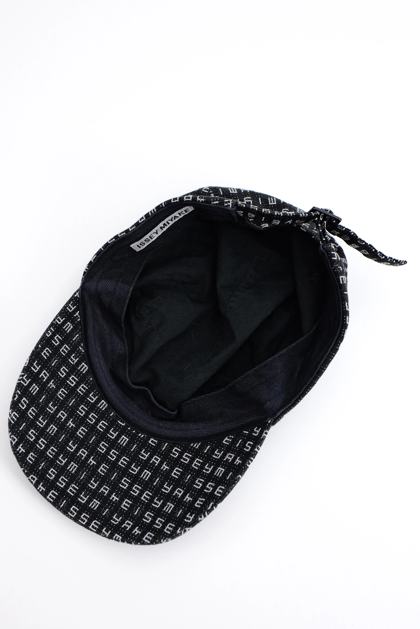 ISSEY MIYAKE Casquette Noir vintage, passéist — photo 8