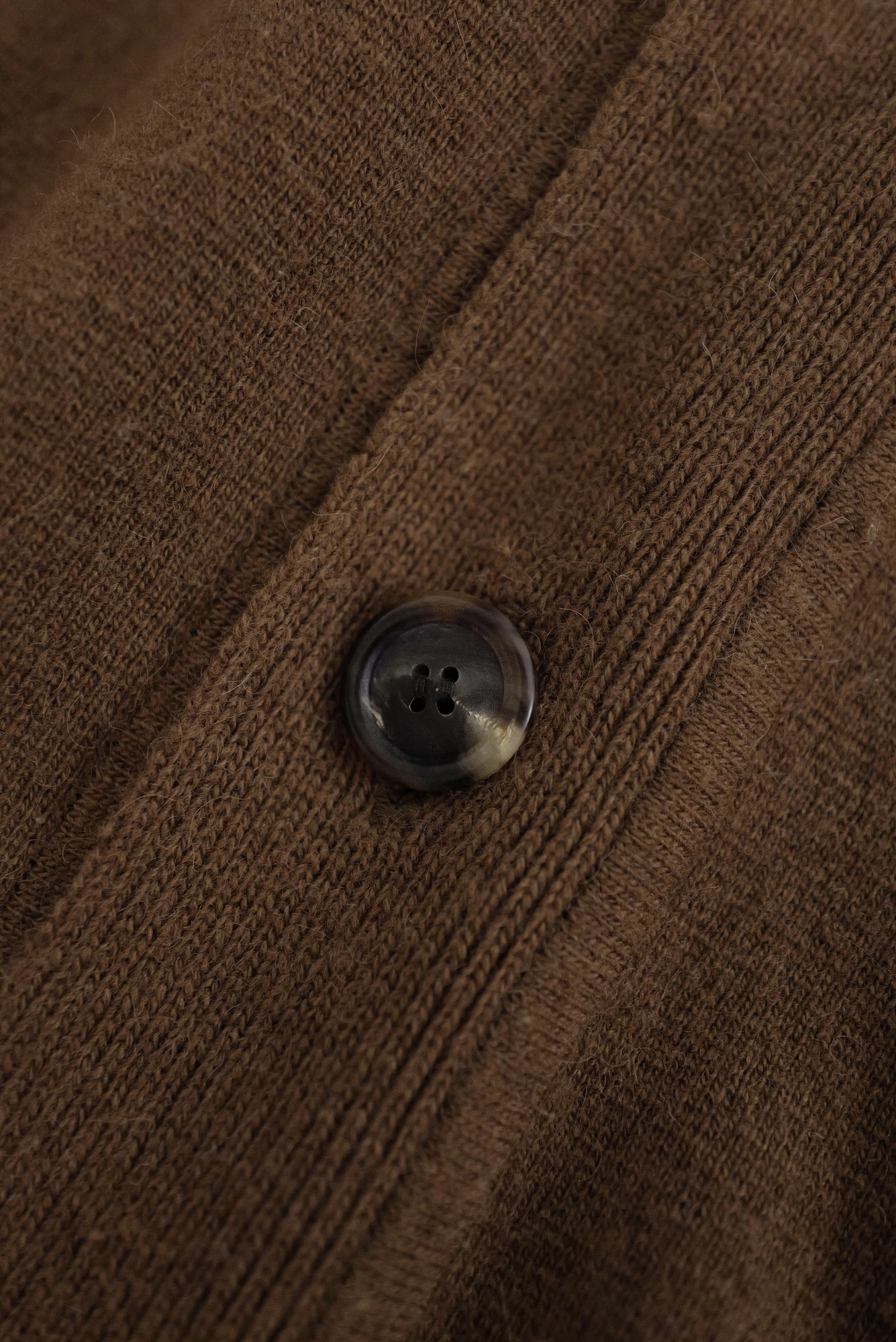 ISSEY MIYAKE Cardigan en laine Marron vintage, passéist — photo 7
