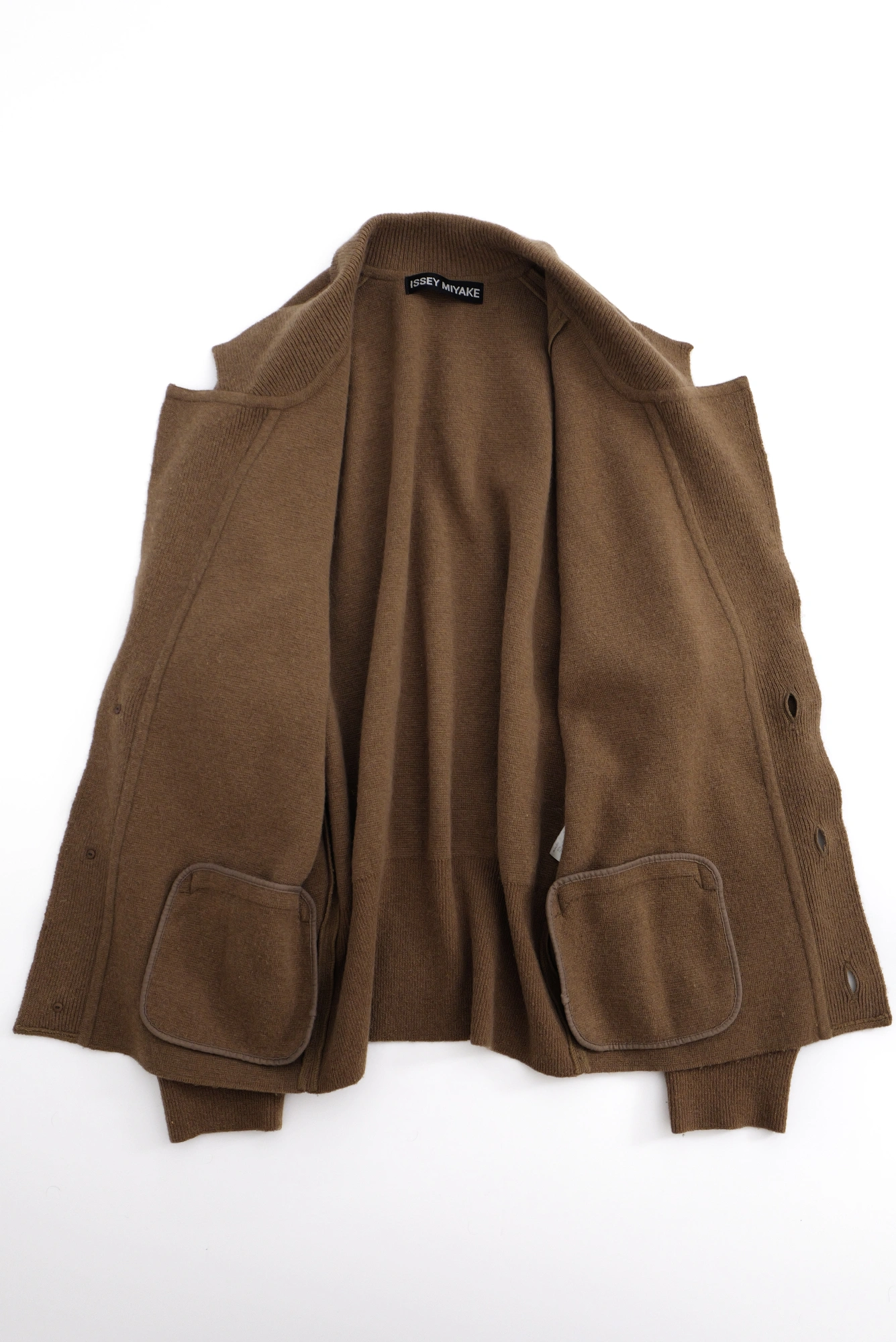 ISSEY MIYAKE Cardigan en laine Marron vintage, passéist — photo 8