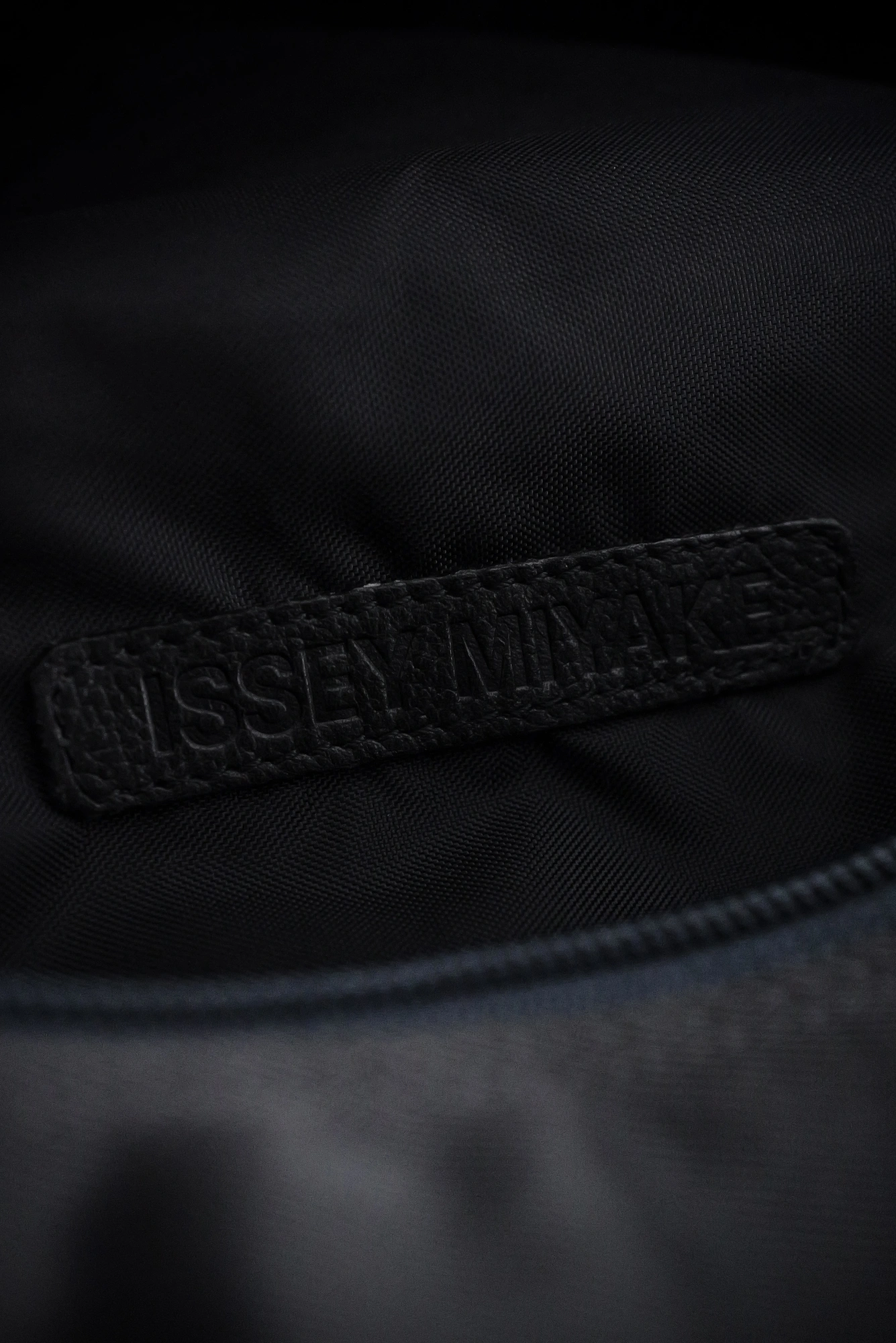 ISSEY MIYAKE Sac cartable Gris vintage, passéist — photo 15