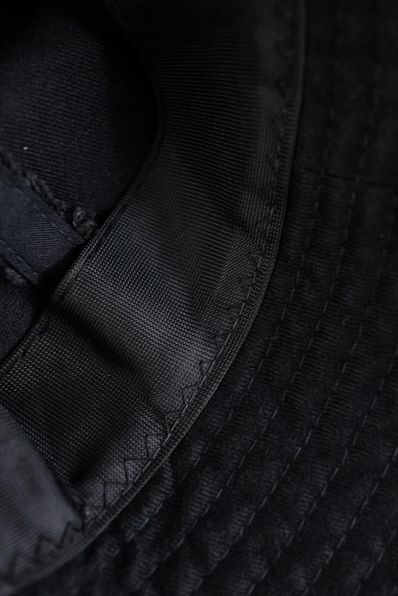 KIJIMA TAKAYUKI Chapeau / bonnet en soie Noir vintage, passéist — photo 4