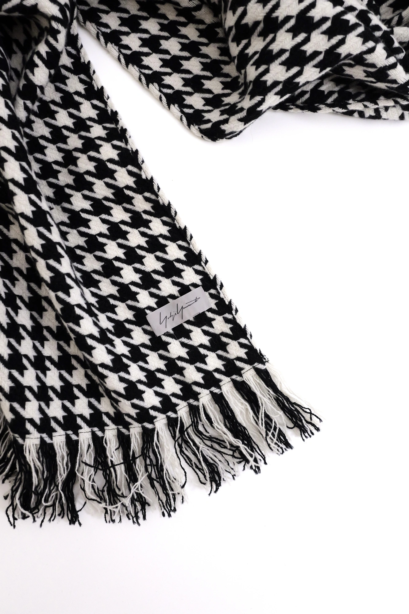 YOHJI YAMAMOTO Echarpe en laine Noir vintage, passéist — photo 2