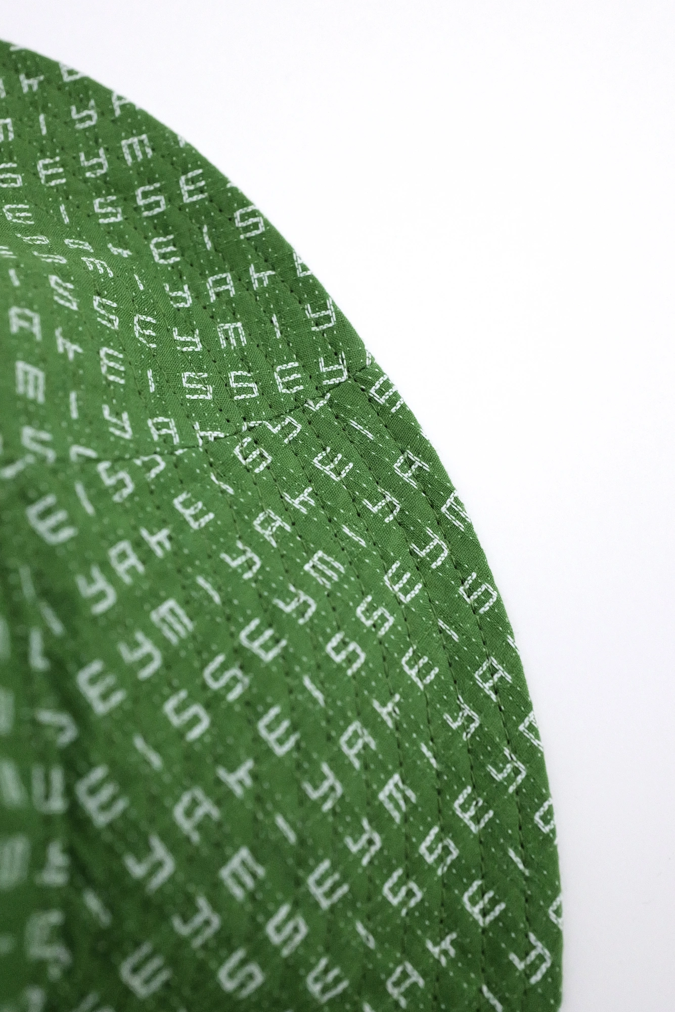 ISSEY MIYAKE Chapeau / bonnet Vert vintage, passéist — photo 6
