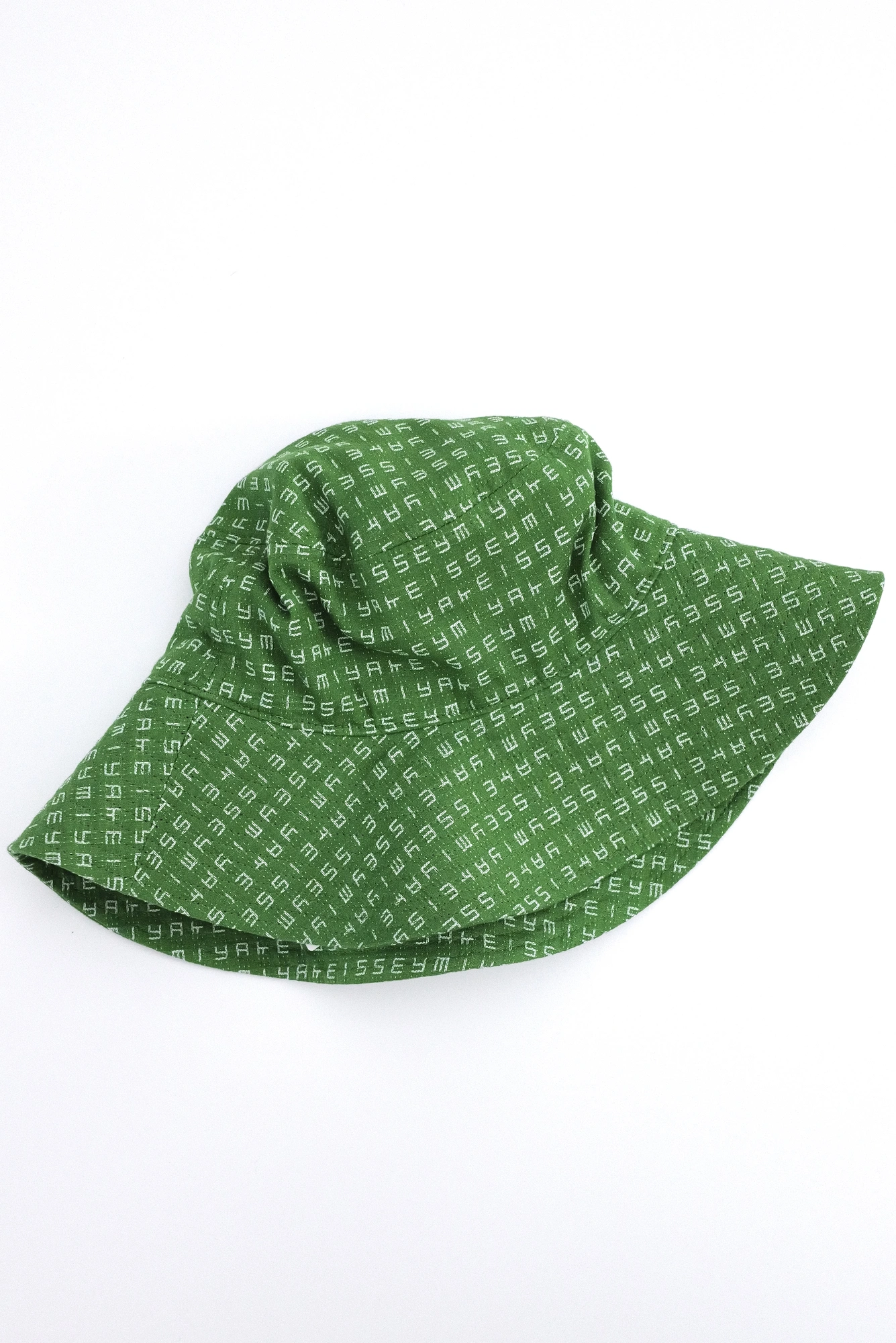 ISSEY MIYAKE Chapeau / bonnet Vert vintage, passéist — photo 7