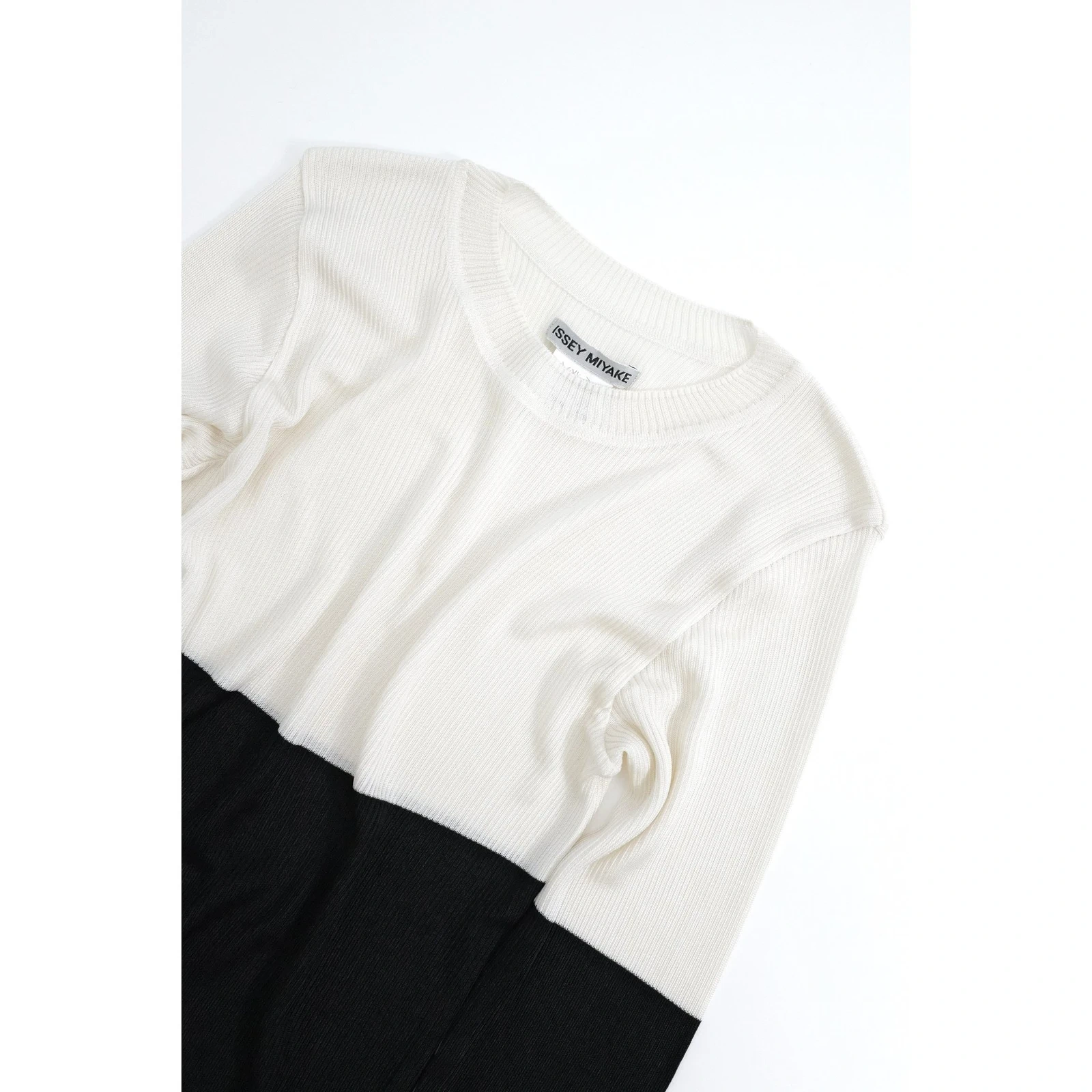 ISSEY MIYAKE Blouse Noir vintage, passéist — photo 2