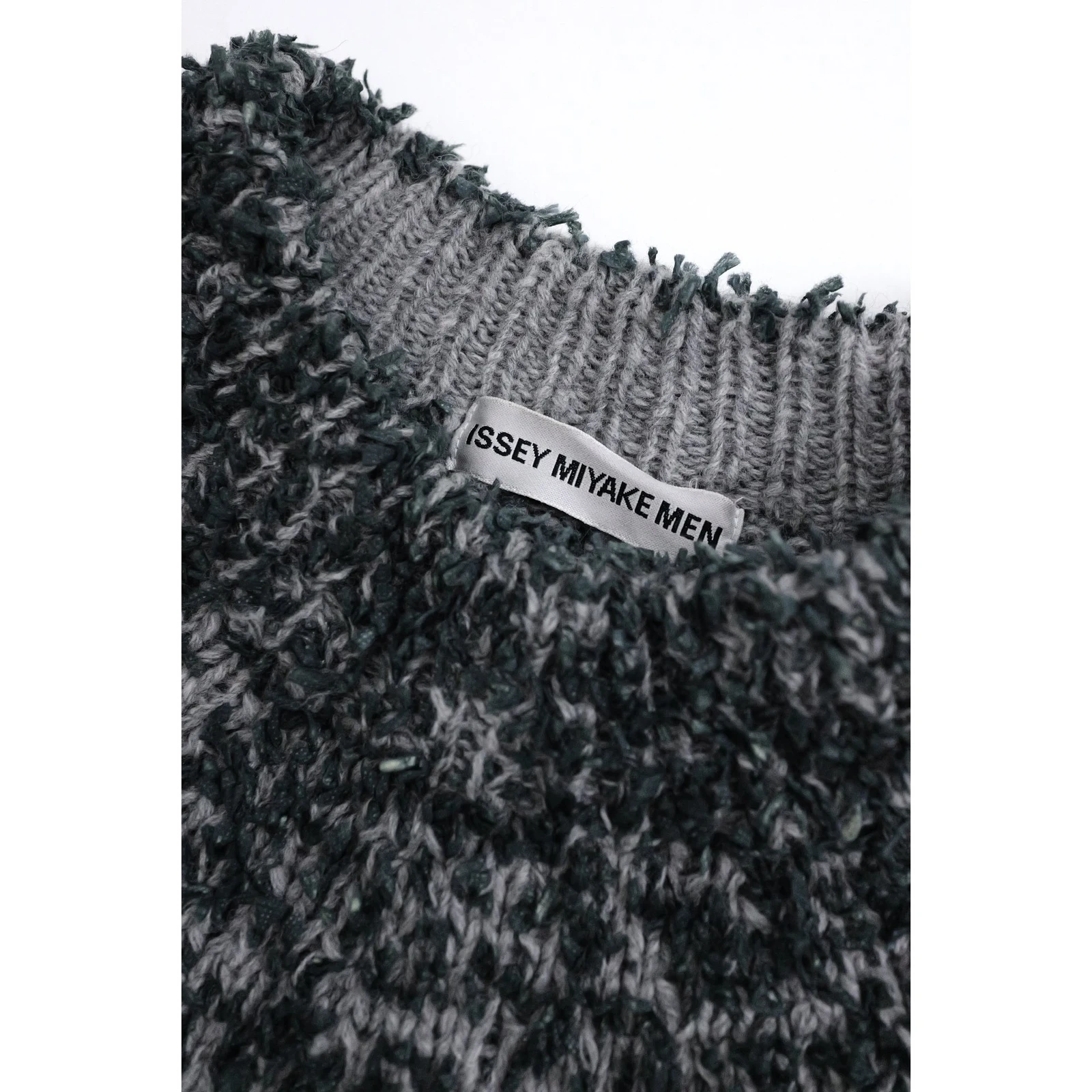 ISSEY MIYAKE Pull en laine Gris vintage, passéist — photo 8