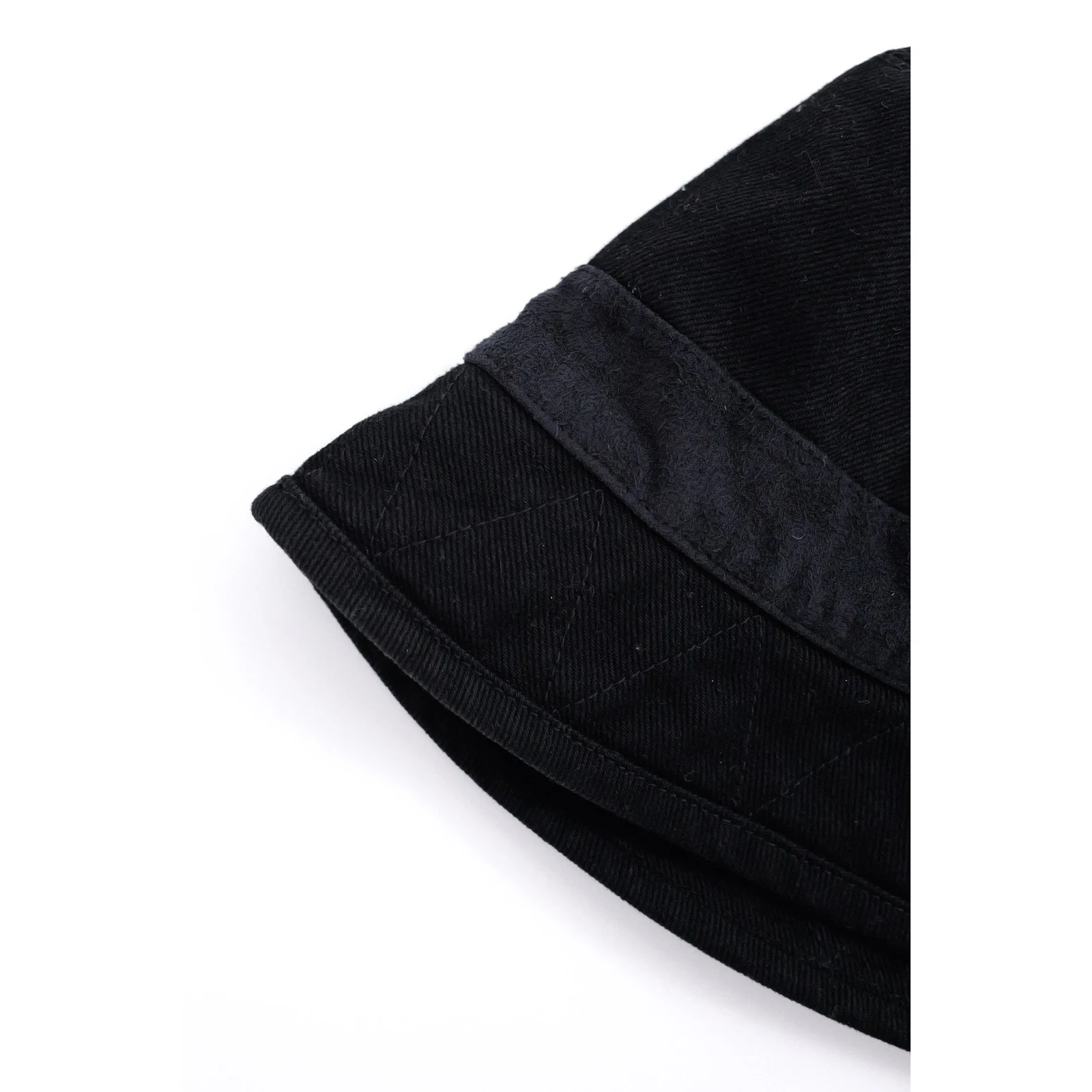 ISSEY MIYAKE Chapeau / bonnet Noir vintage, passéist — photo 2