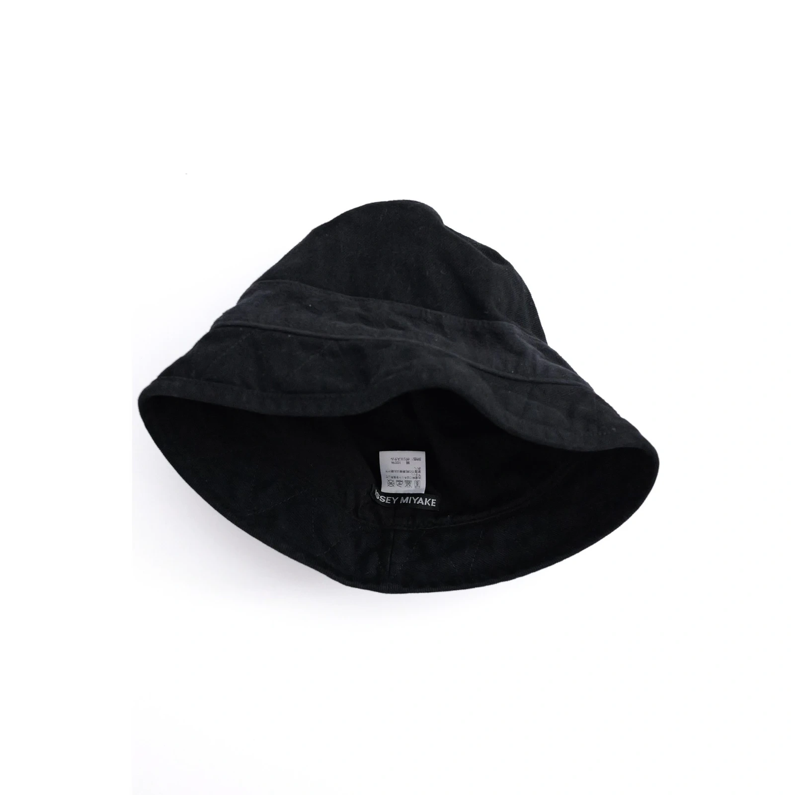 ISSEY MIYAKE Chapeau / bonnet Noir vintage, passéist — photo 3