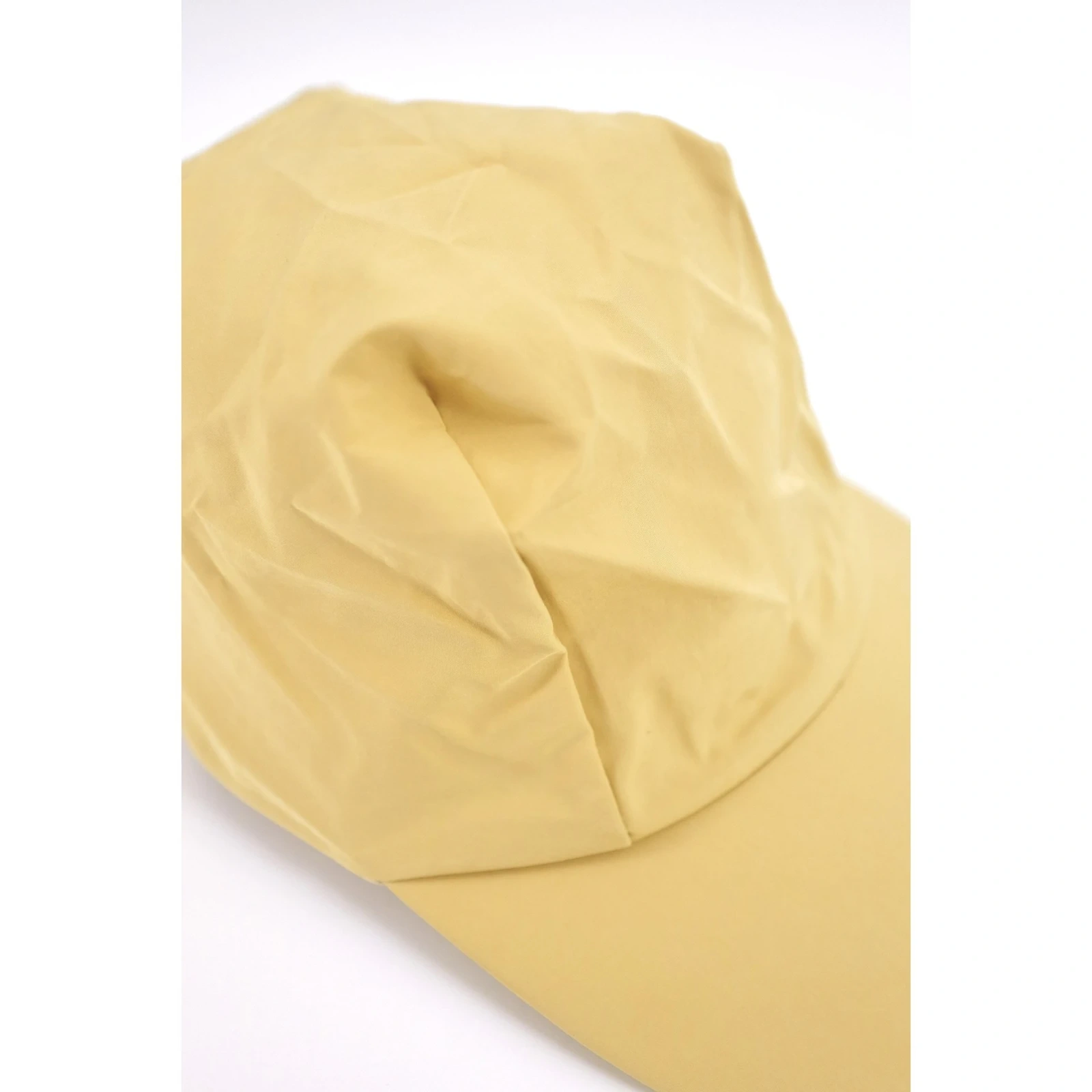 ISSEY MIYAKE Chapeau / bonnet Jaune vintage, passéist — photo 4