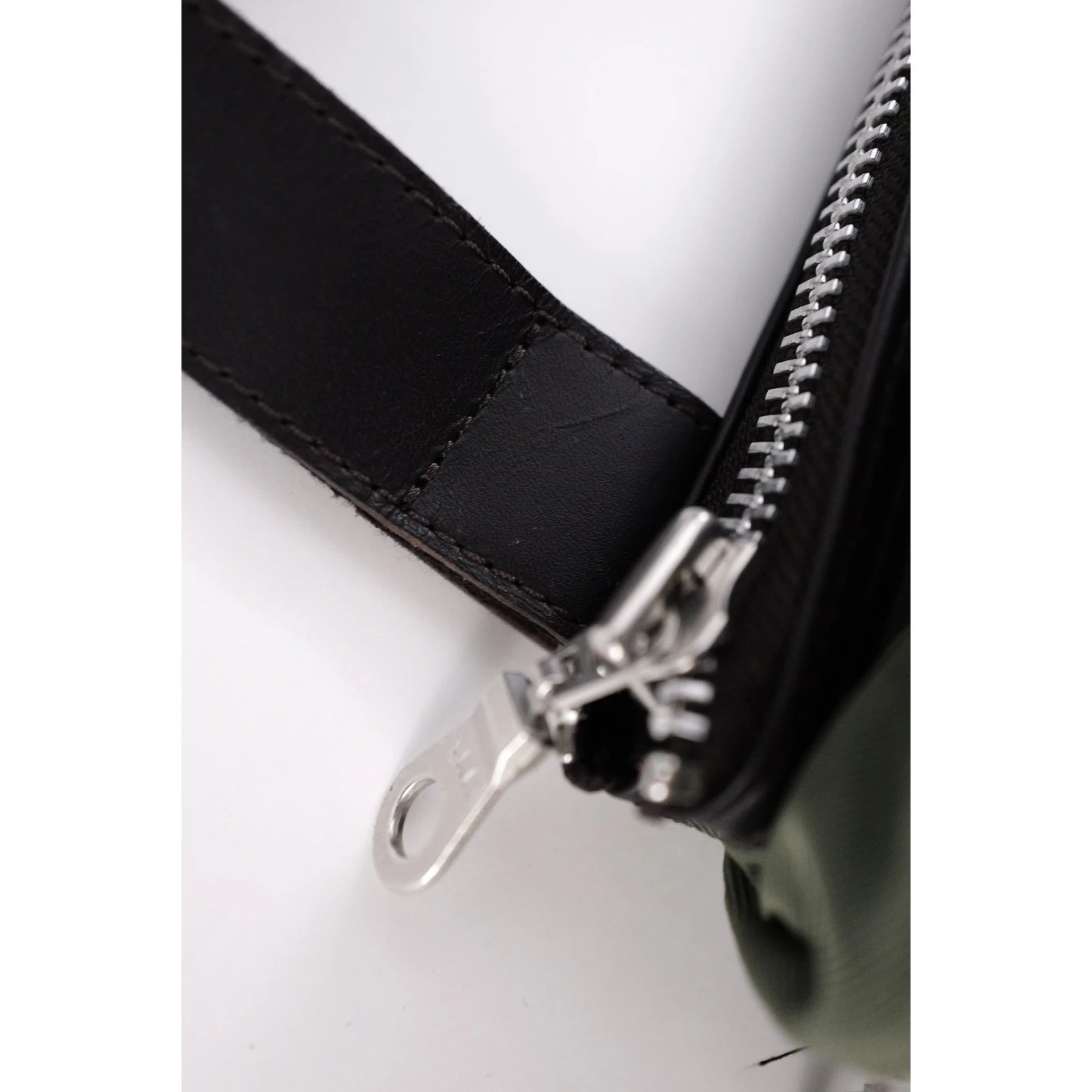 YOHJI YAMAMOTO Pochette Kaki vintage, passéist — photo 7