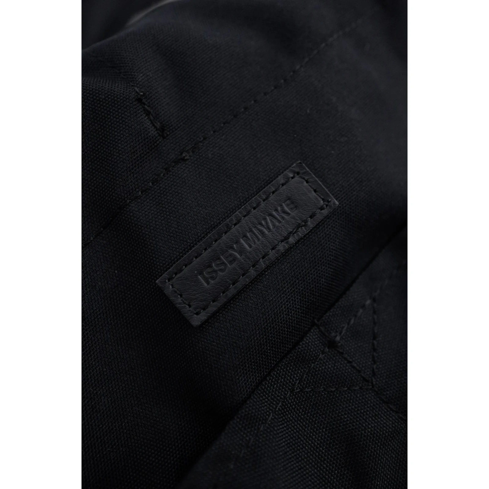 ISSEY MIYAKE Sac Noir vintage, passéist — photo 9