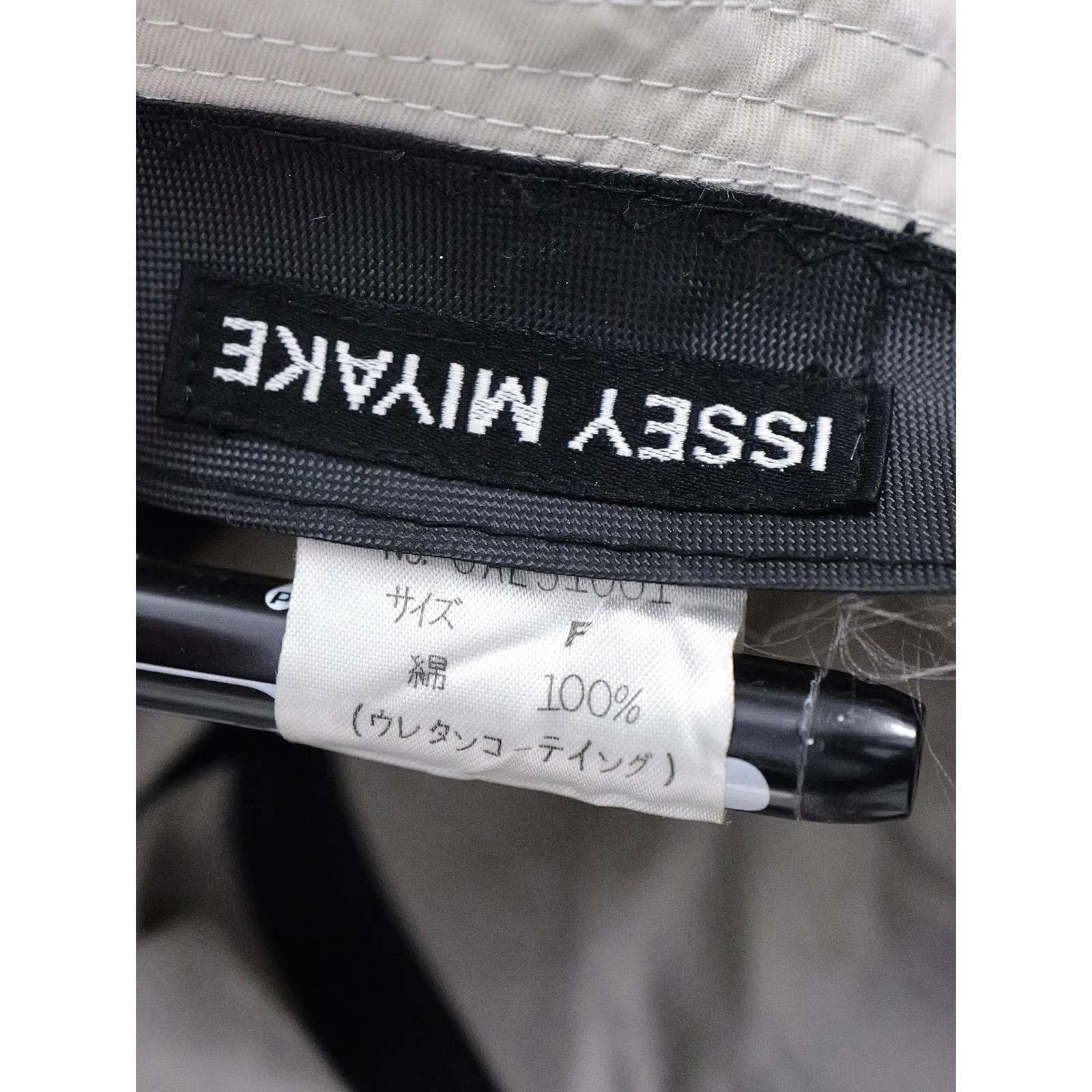 ISSEY MIYAKE Chapeau / bonnet Gris vintage, passéist — photo 11