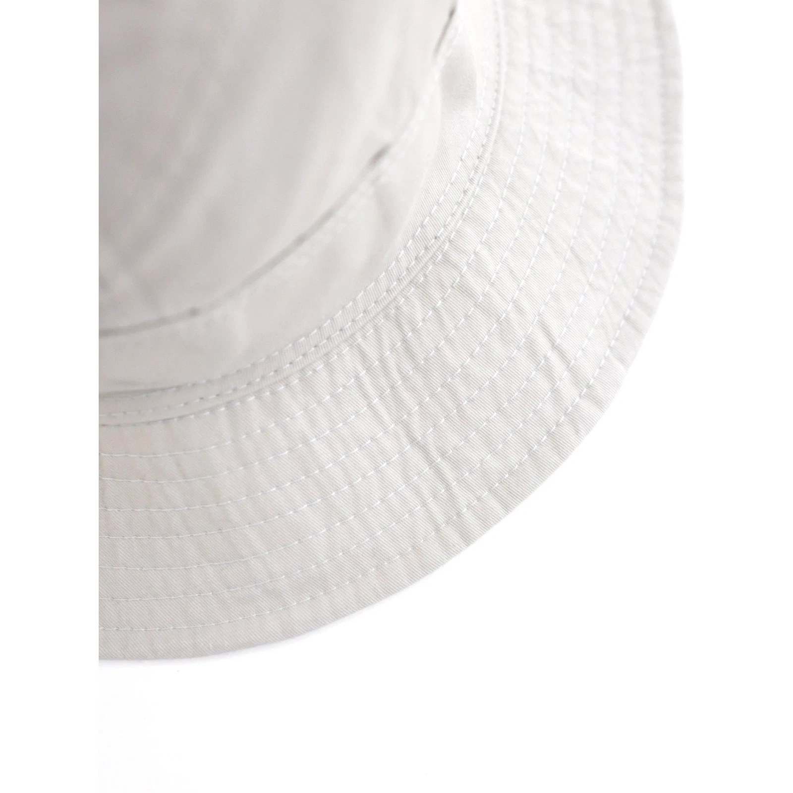 ISSEY MIYAKE Chapeau / bonnet Gris vintage, passéist — photo 7